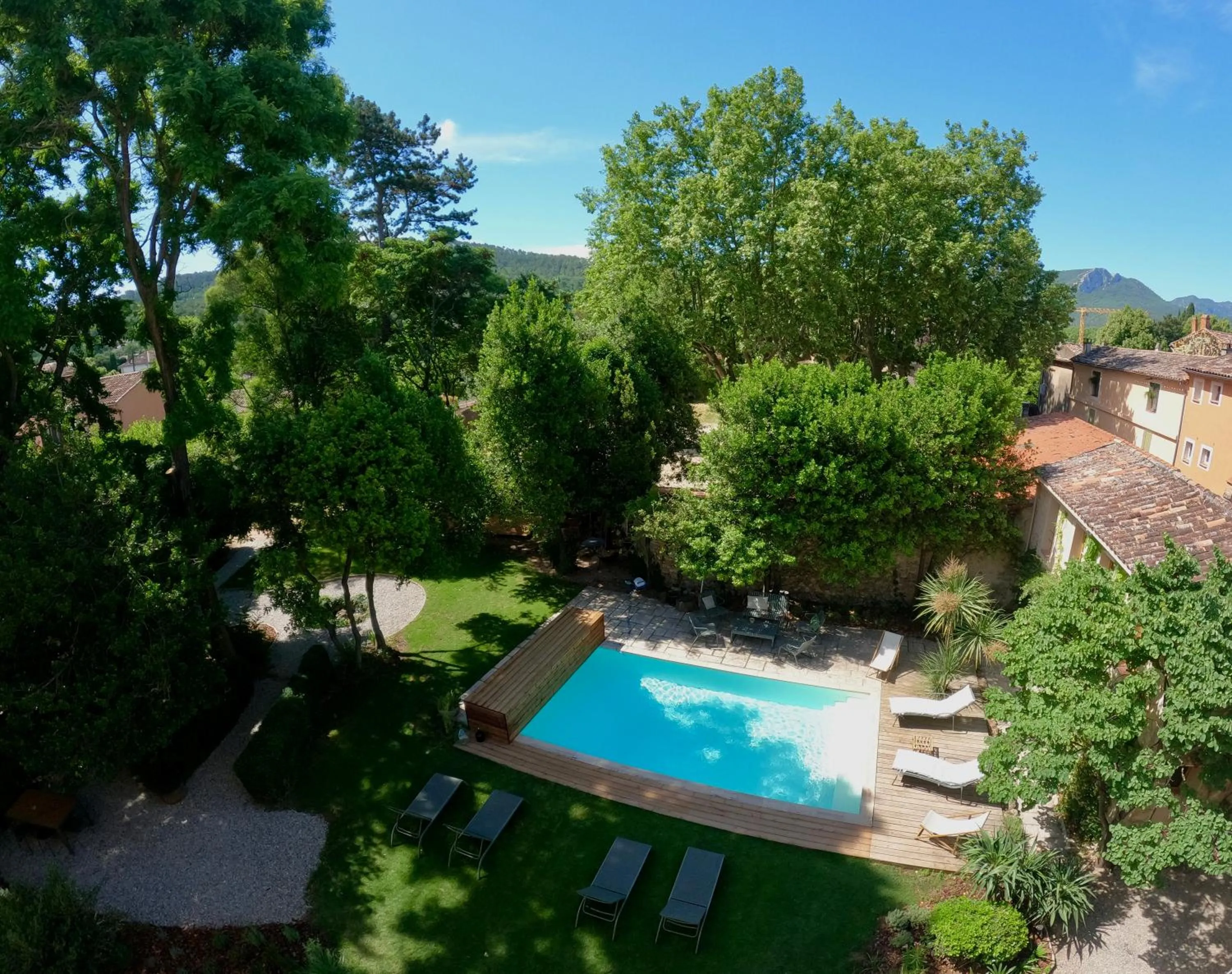 Garden in Maison Sumiane - Maison d hotes et locations avec piscine