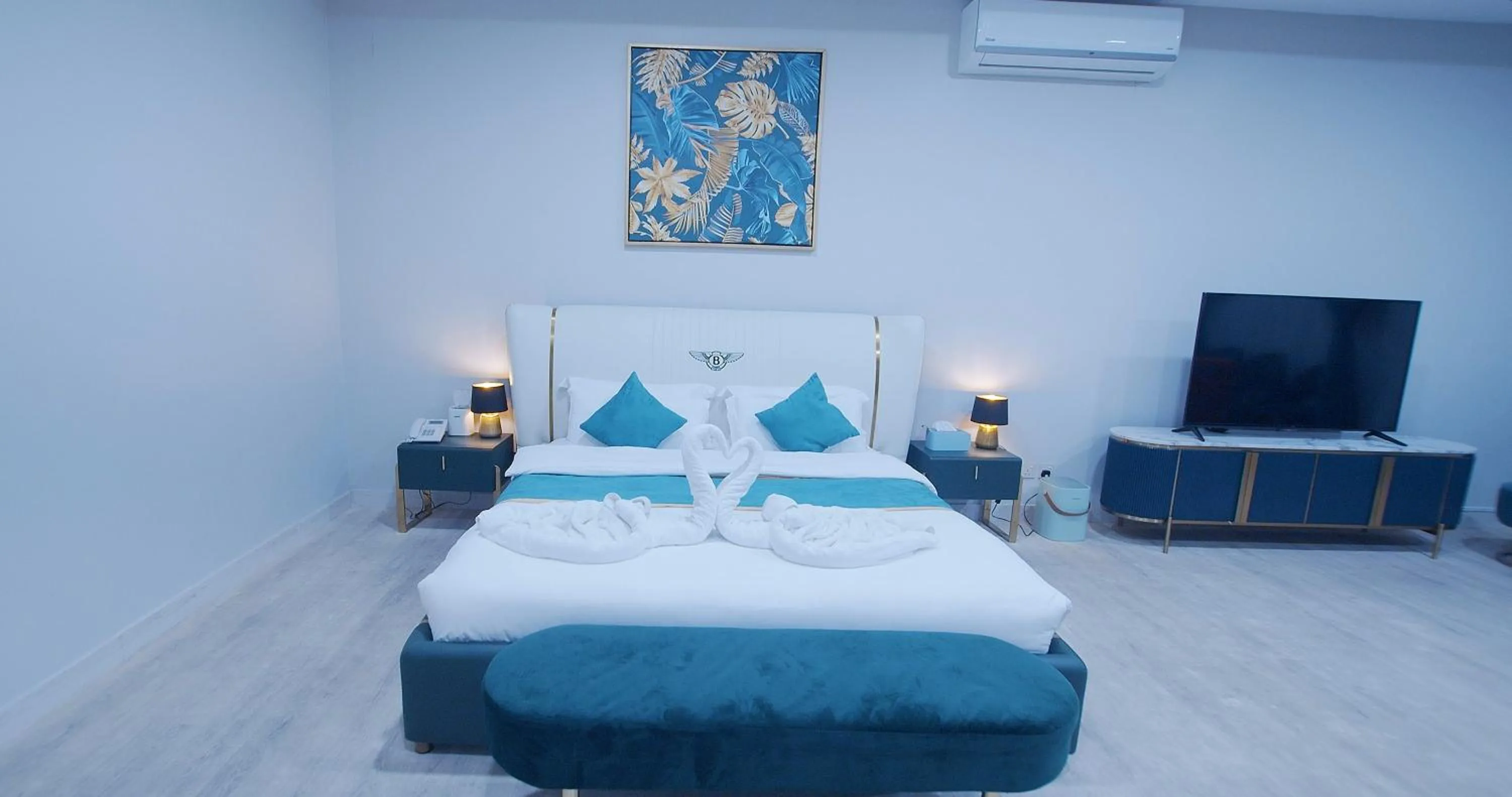 Bed in Relax Palace Hotel Apartments