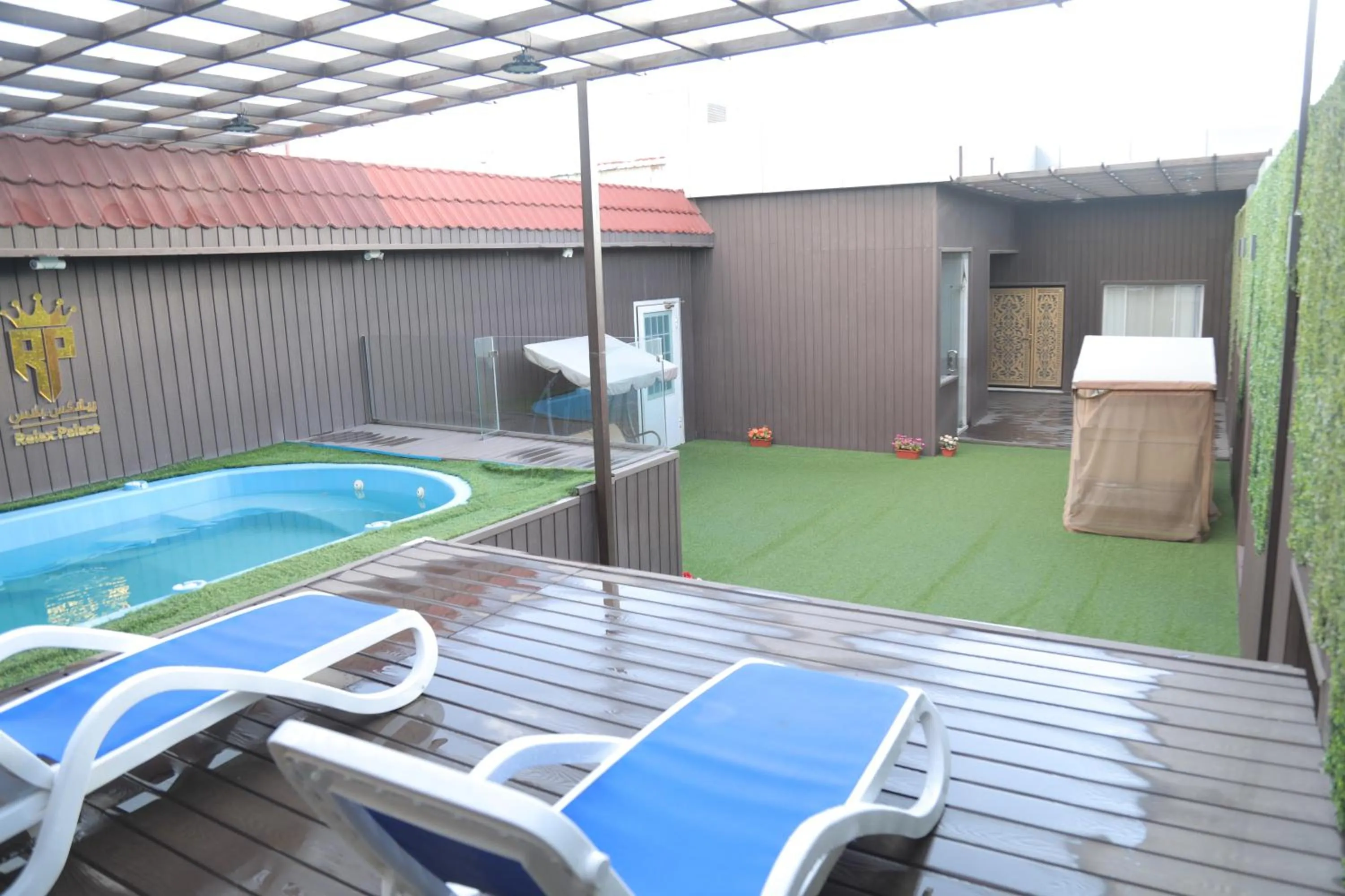 Pool view in Relax Palace Hotel Apartments