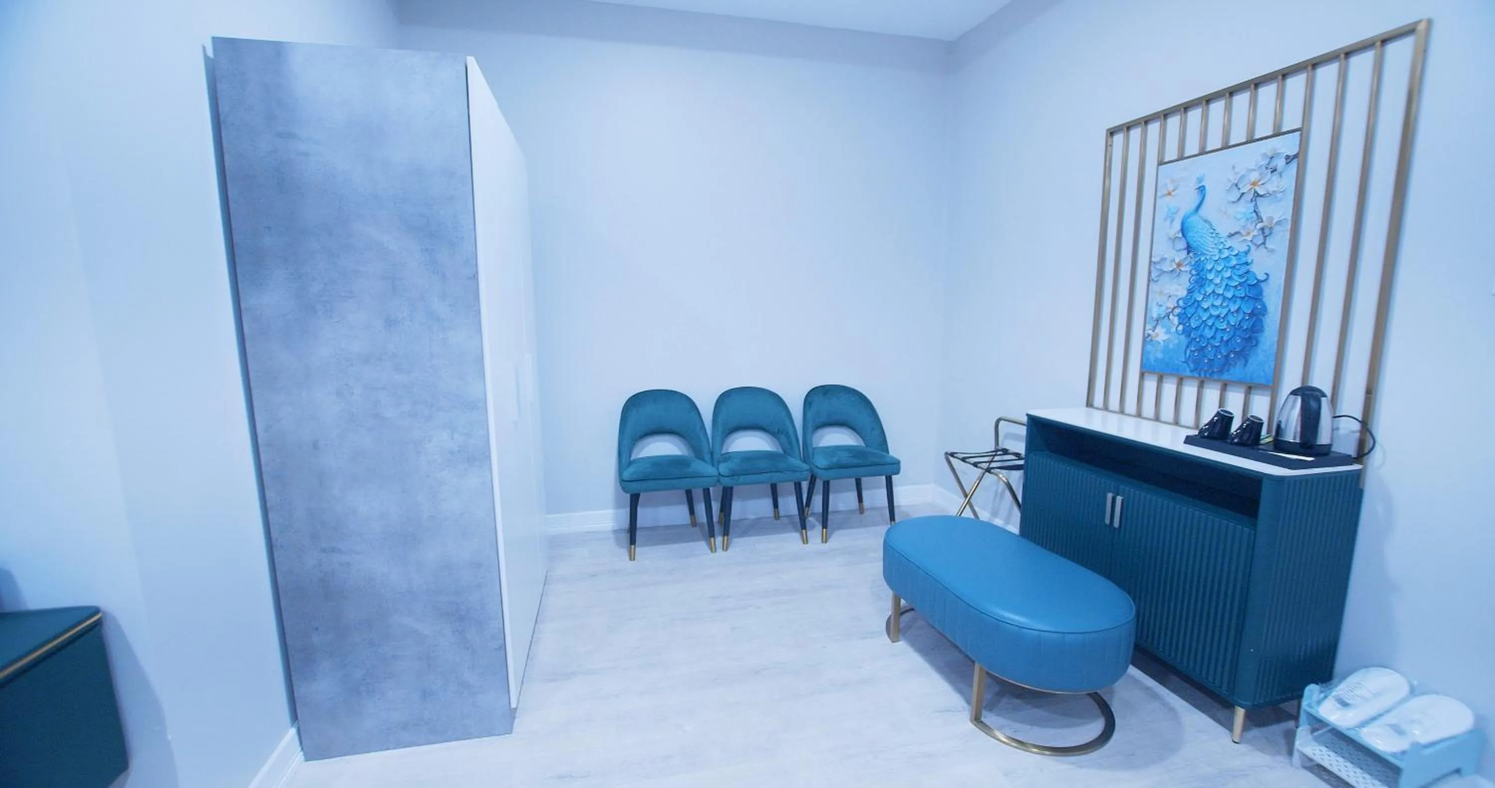 hair dresser in Relax Palace Hotel Apartments