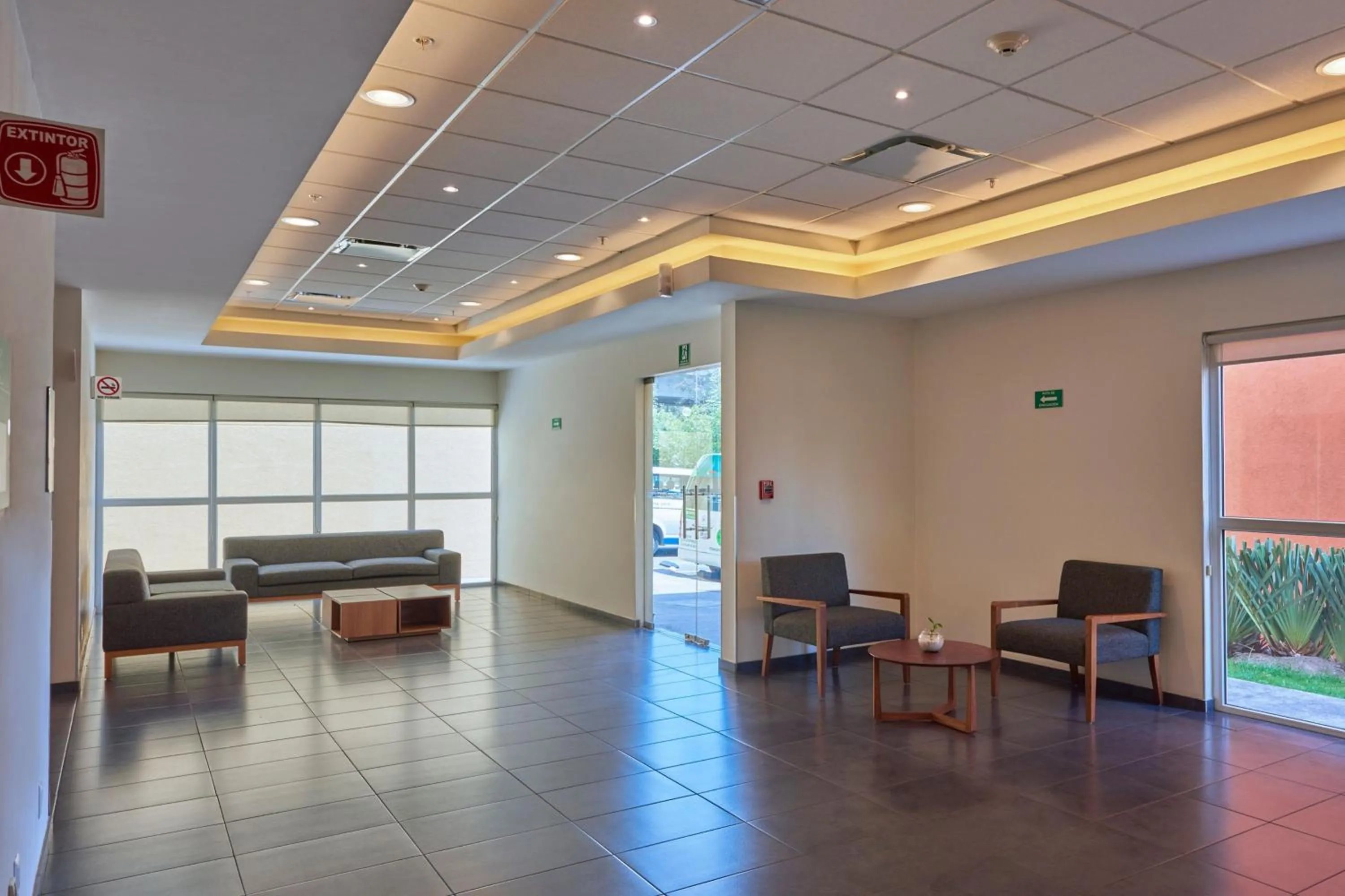 Living room in City Express Junior by Marriott Puebla FINSA