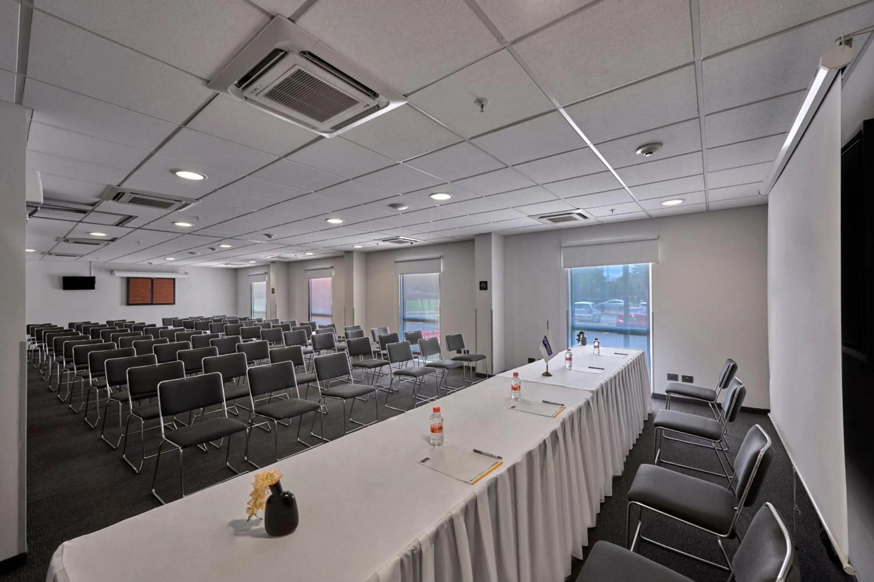 Meeting/conference room in City Express Junior by Marriott Puebla FINSA