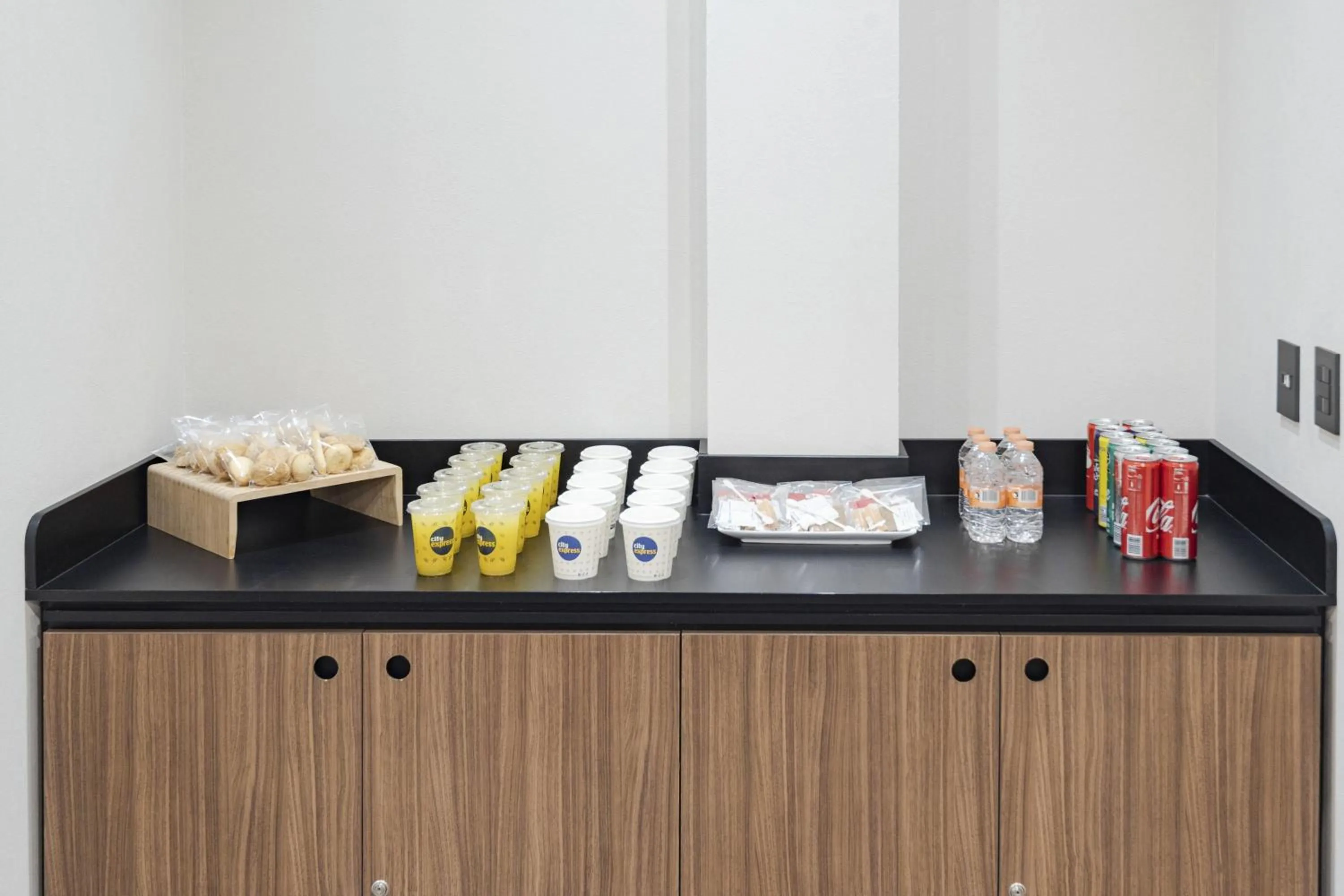 Meeting/conference room in City Express Junior by Marriott Puebla FINSA