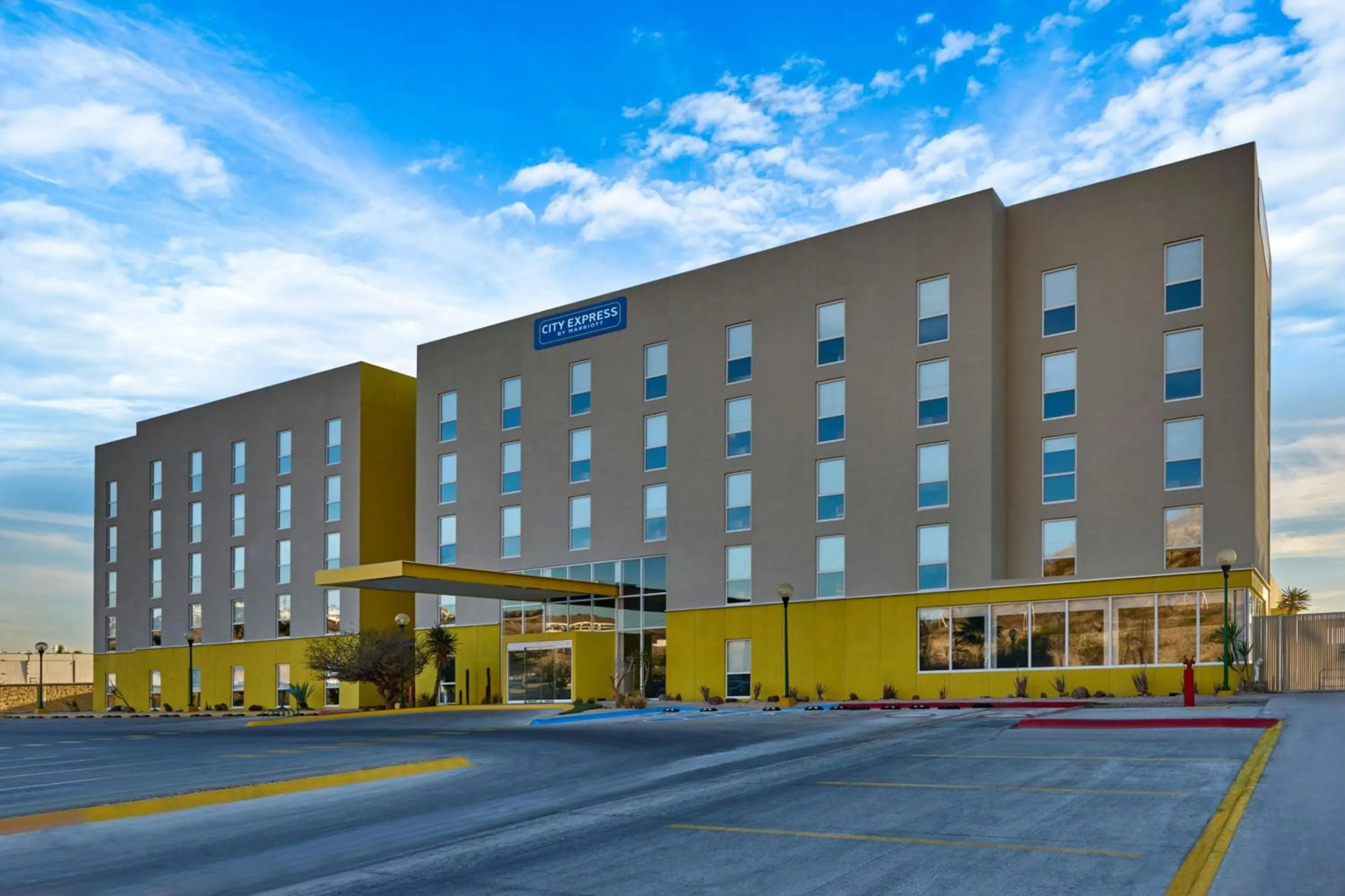 Property building in City Express by Marriott La Paz