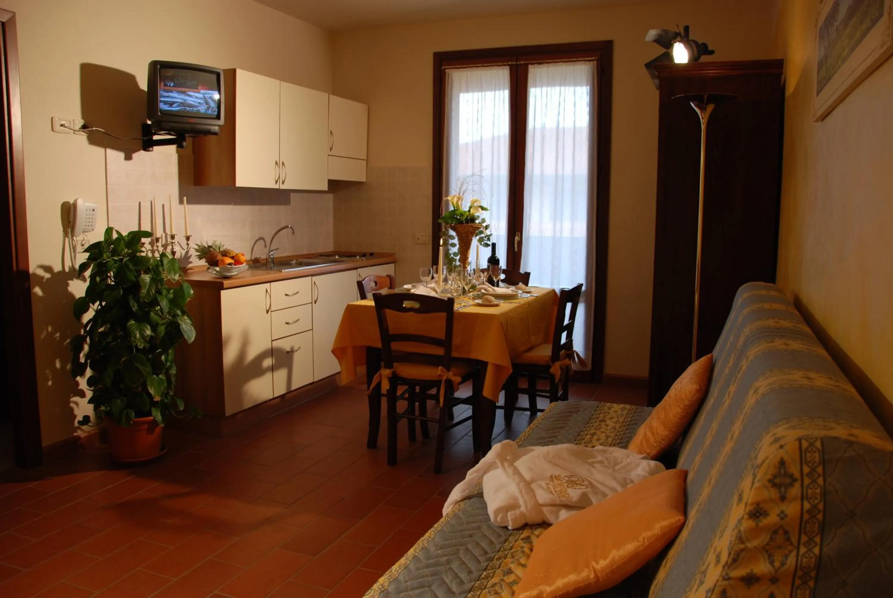 Kitchen or kitchenette in Hotel Borgo degli Olivi