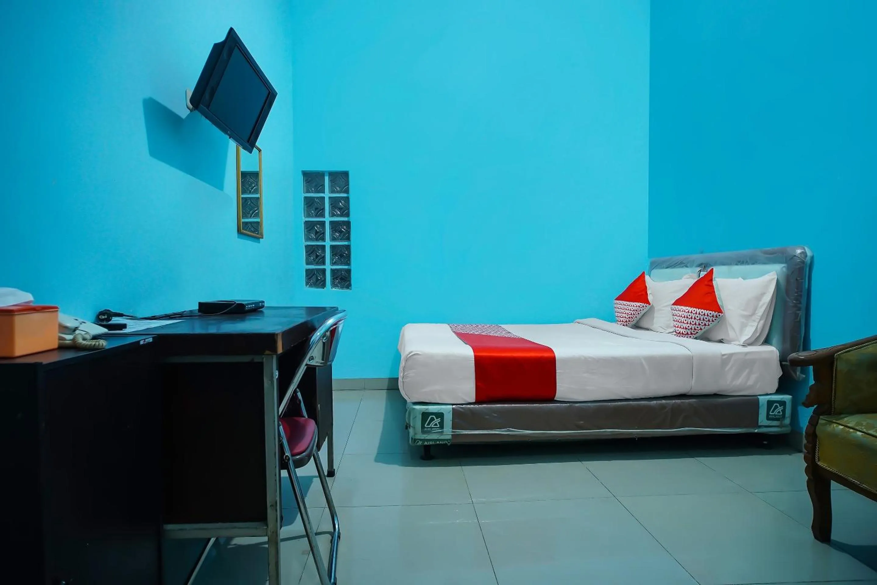 Bedroom, Bed in Hotel O Sidikalang Near KEJAKSAAN NEGERI DAIRI