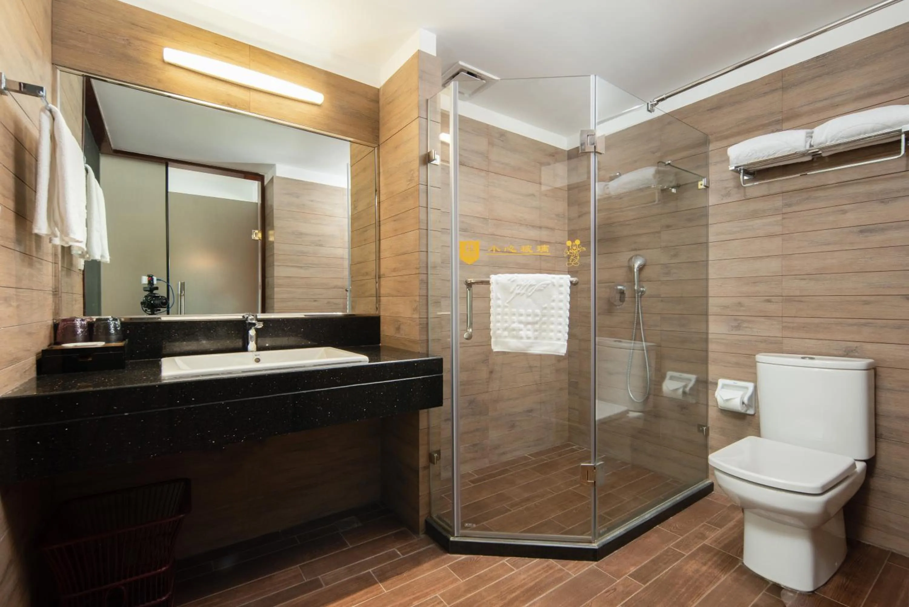 Shower in Huama SSAW Hotel Lijiang