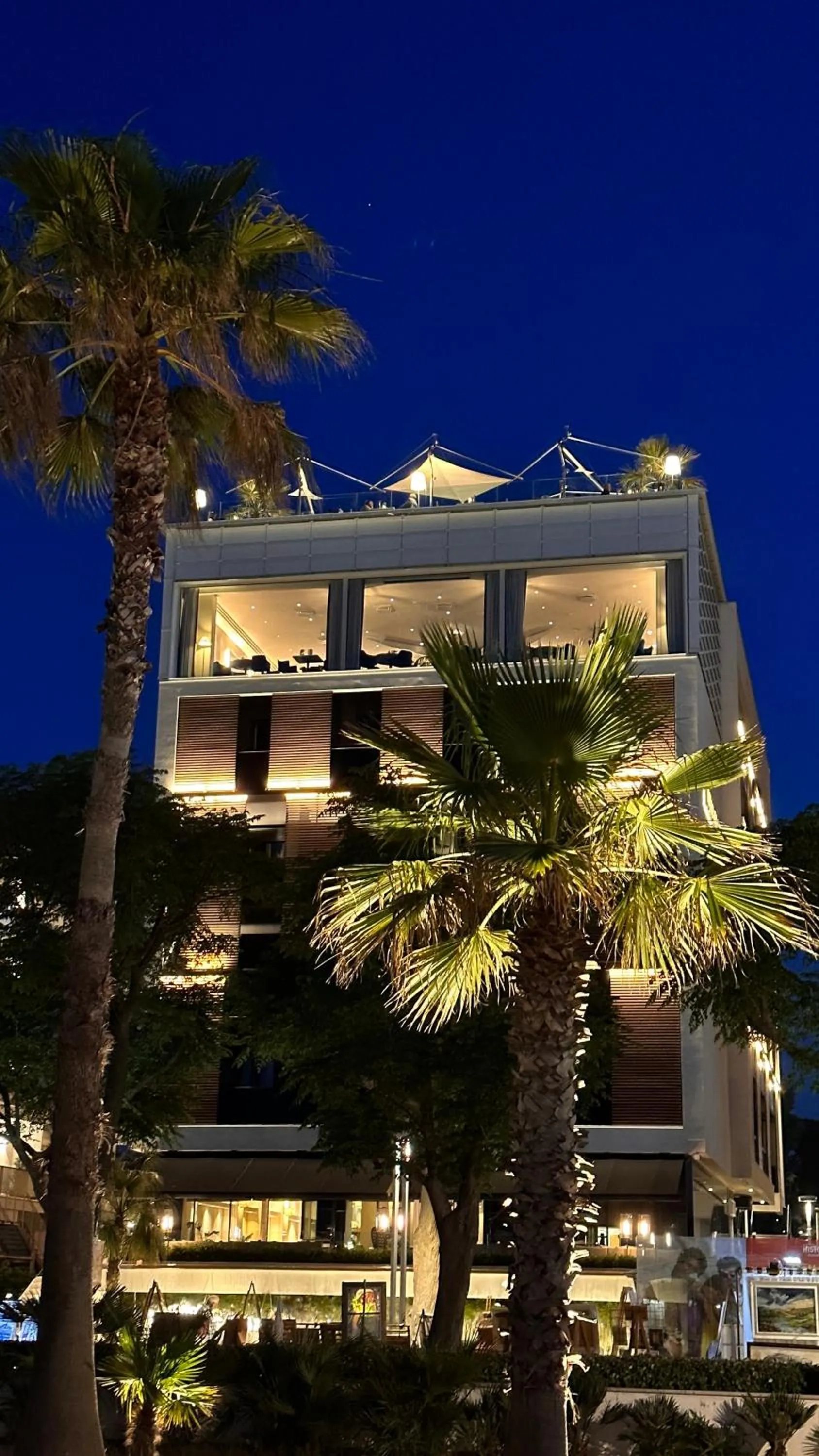 Facade/entrance in Hotel Lungomare
