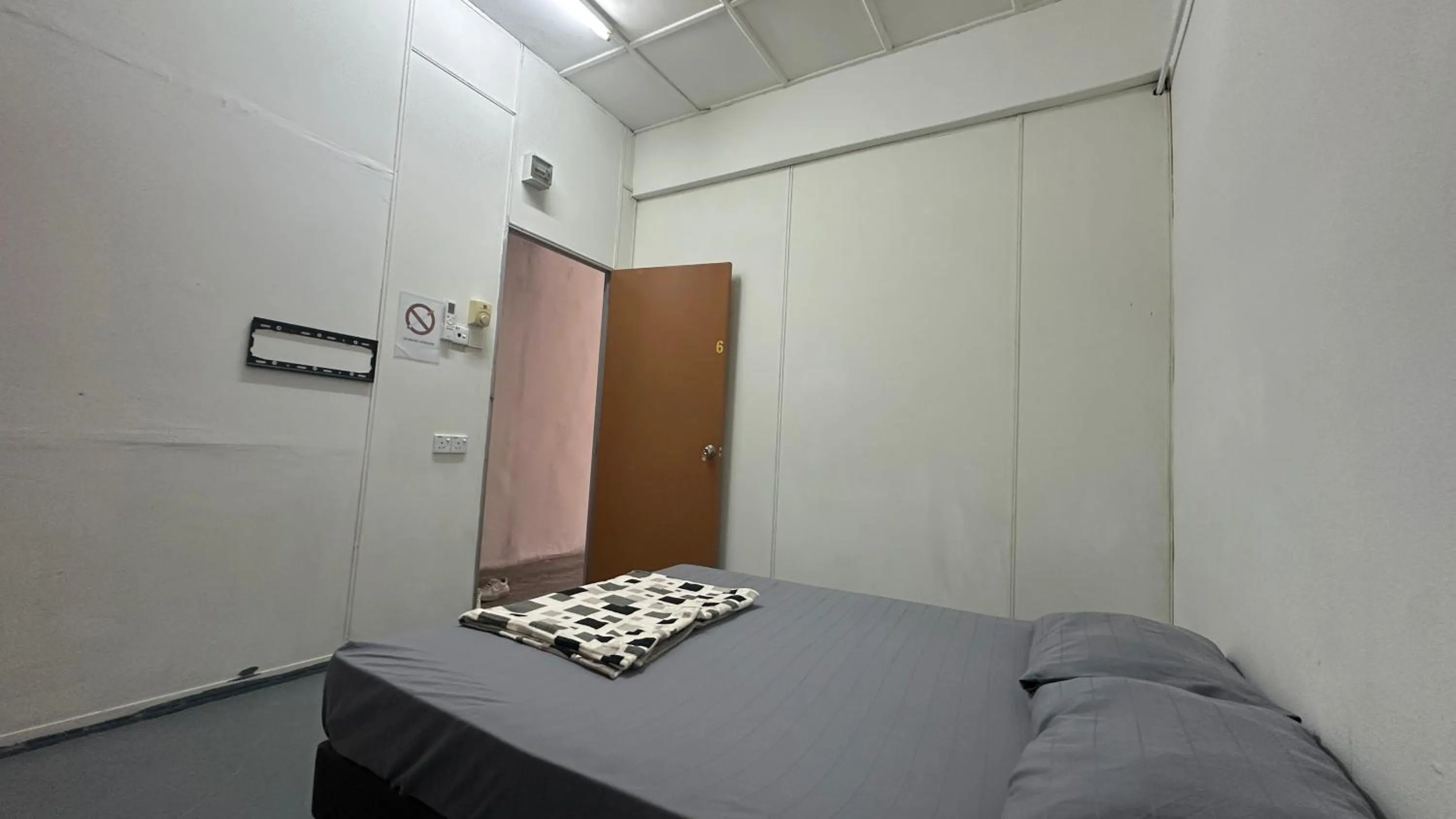 Bed in Jiaxin Dormitory - Puteri Wangsa 家馨旅舍