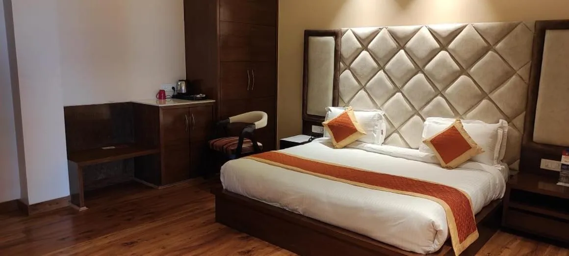 Bed in Mastiff Hotel, Dalhousie