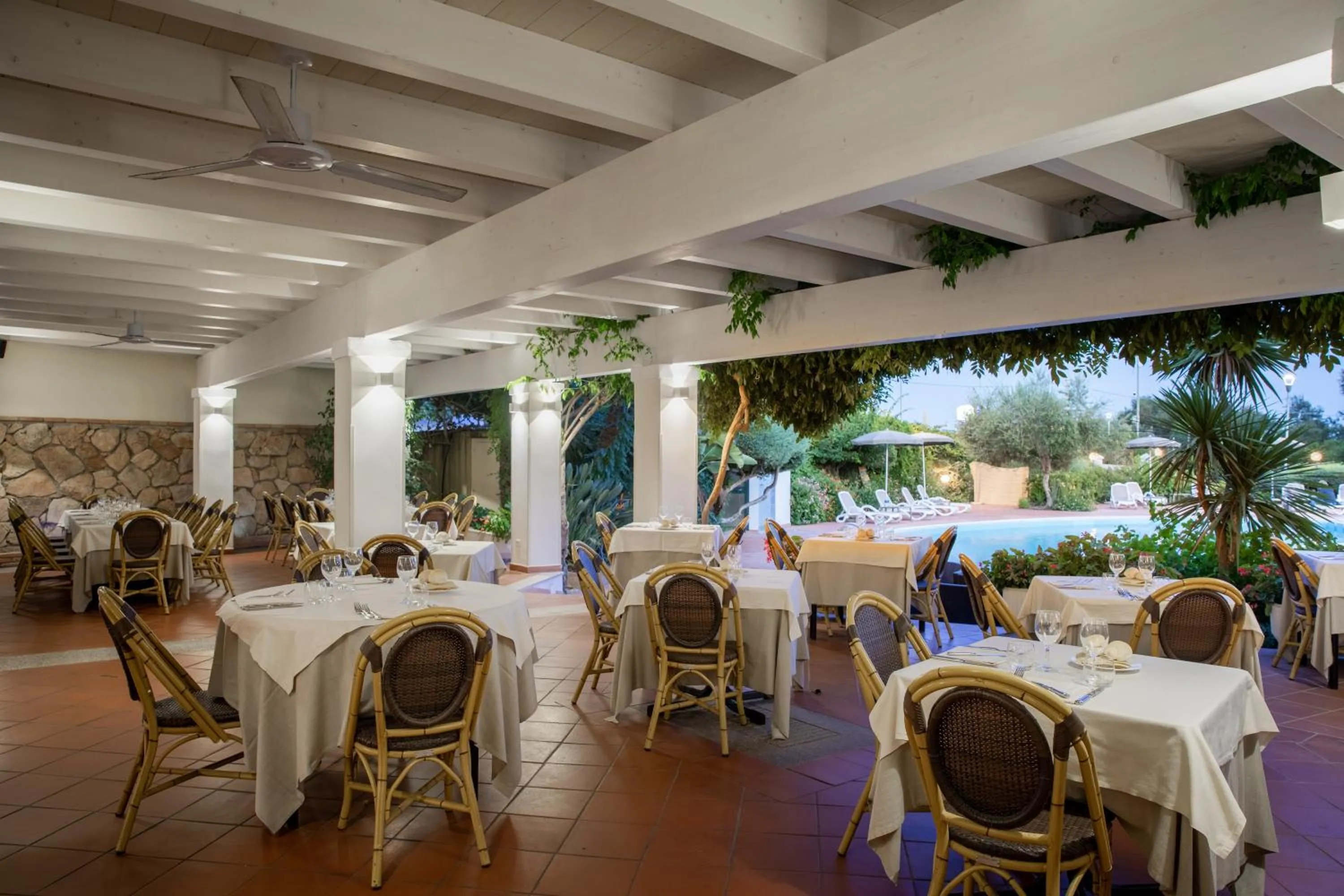 Restaurant/places to eat in Hotel la Torre