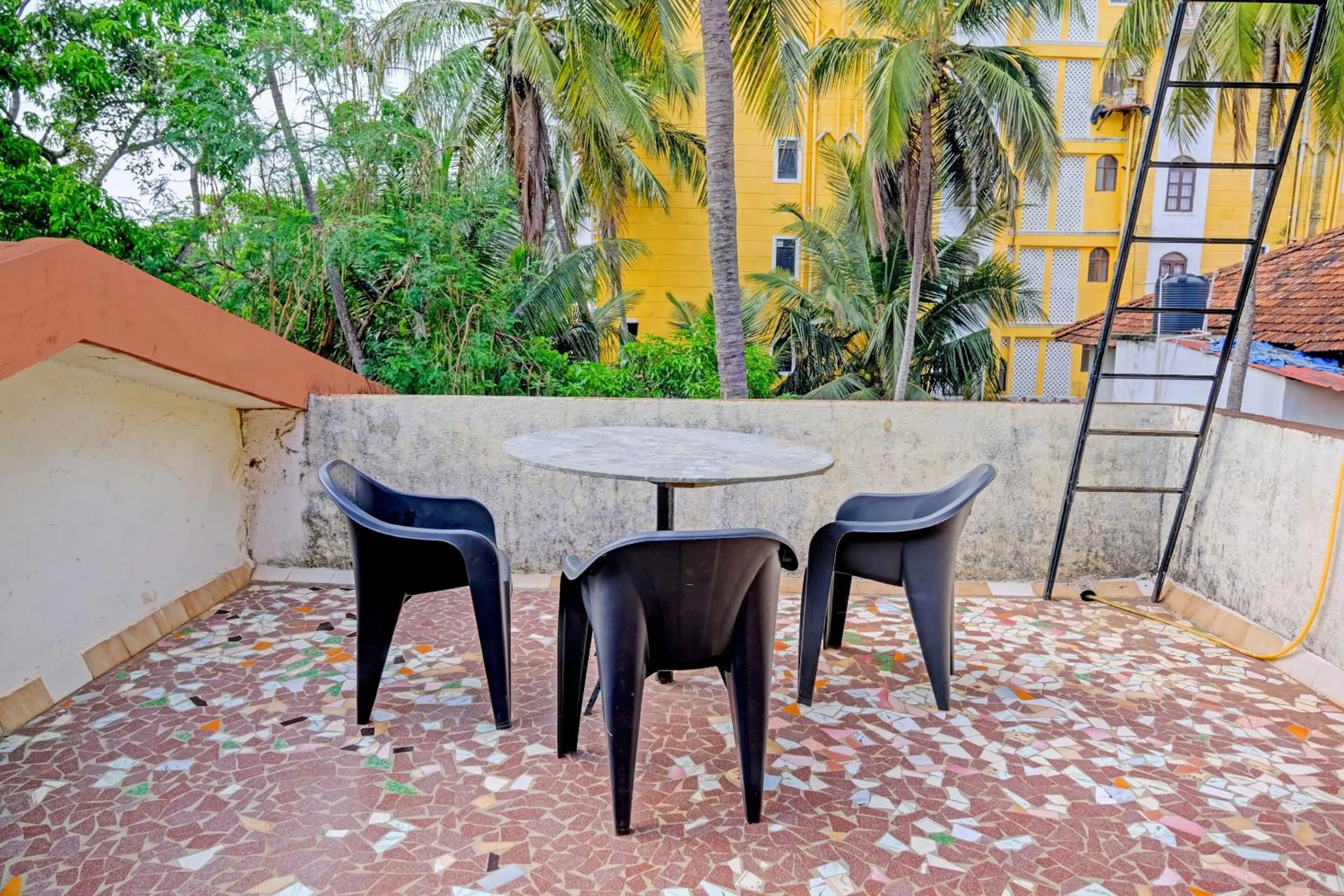 Facade/entrance in Hotel O Cathsil Cottages