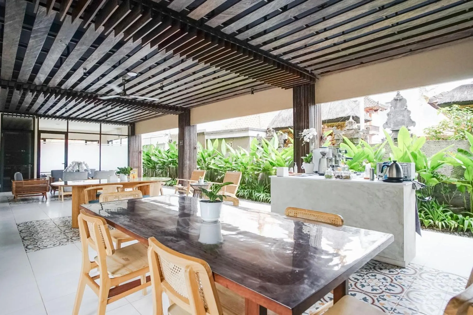 Living room in Tanaga CoLiving