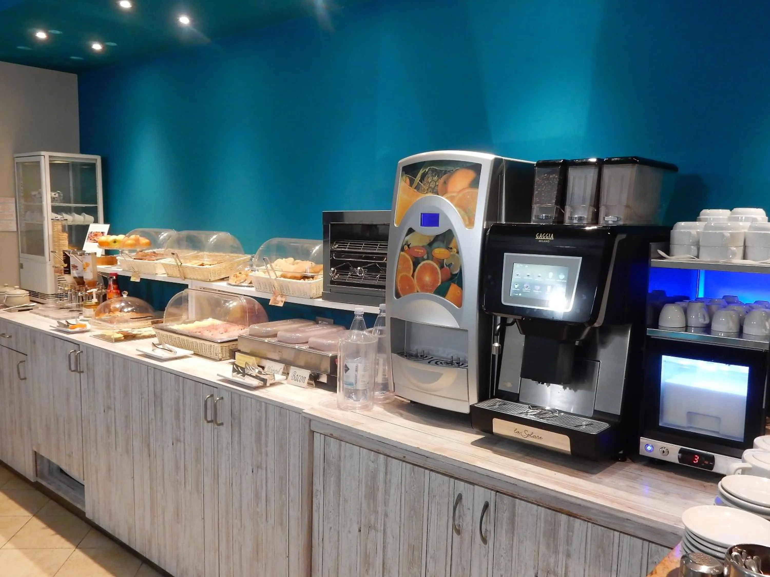 Continental breakfast in Hotel Kaly