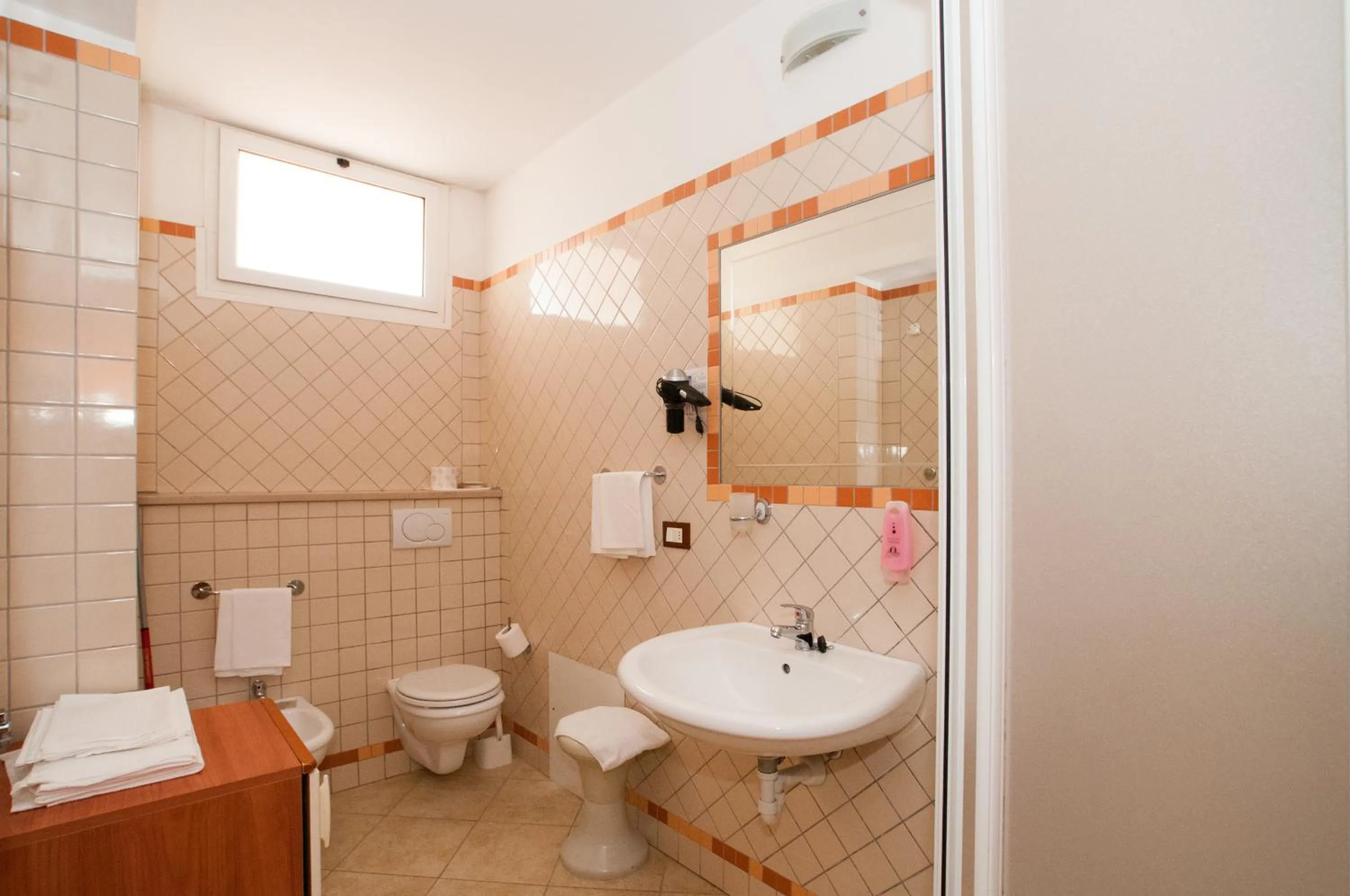 Bathroom in Hotel Kaly