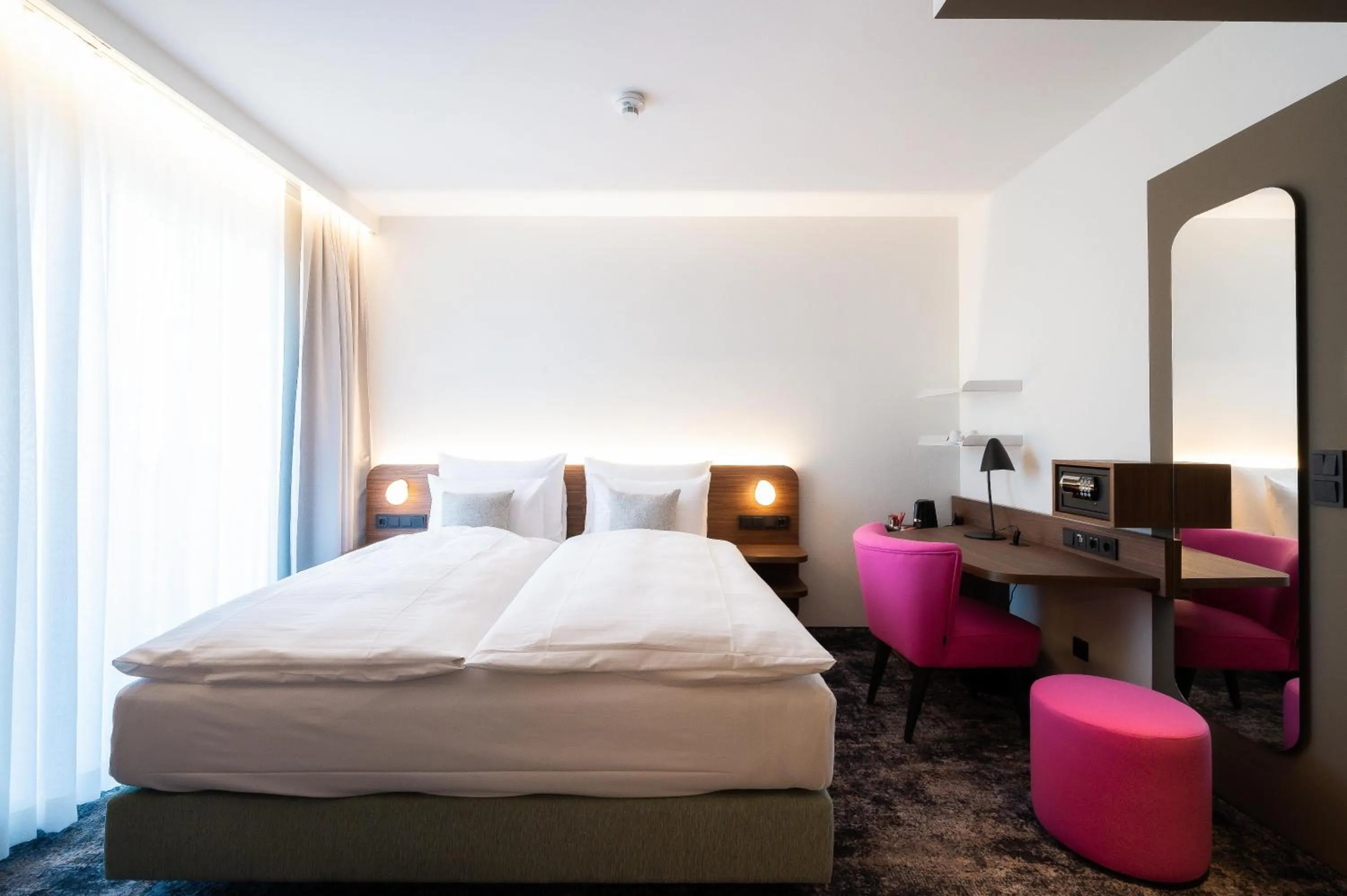 Photo of the whole room, Bed in Hotel Le Parc