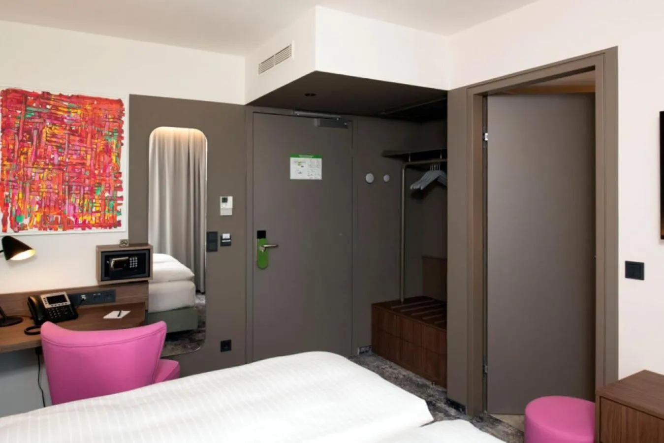 Photo of the whole room, Bed in Hotel Le Parc