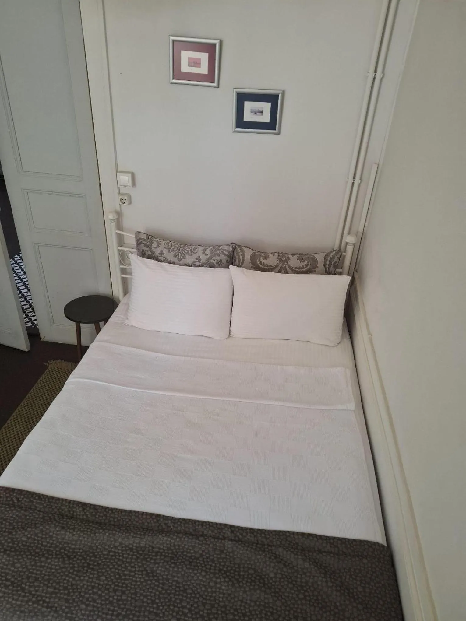 Bed in No16 Ada