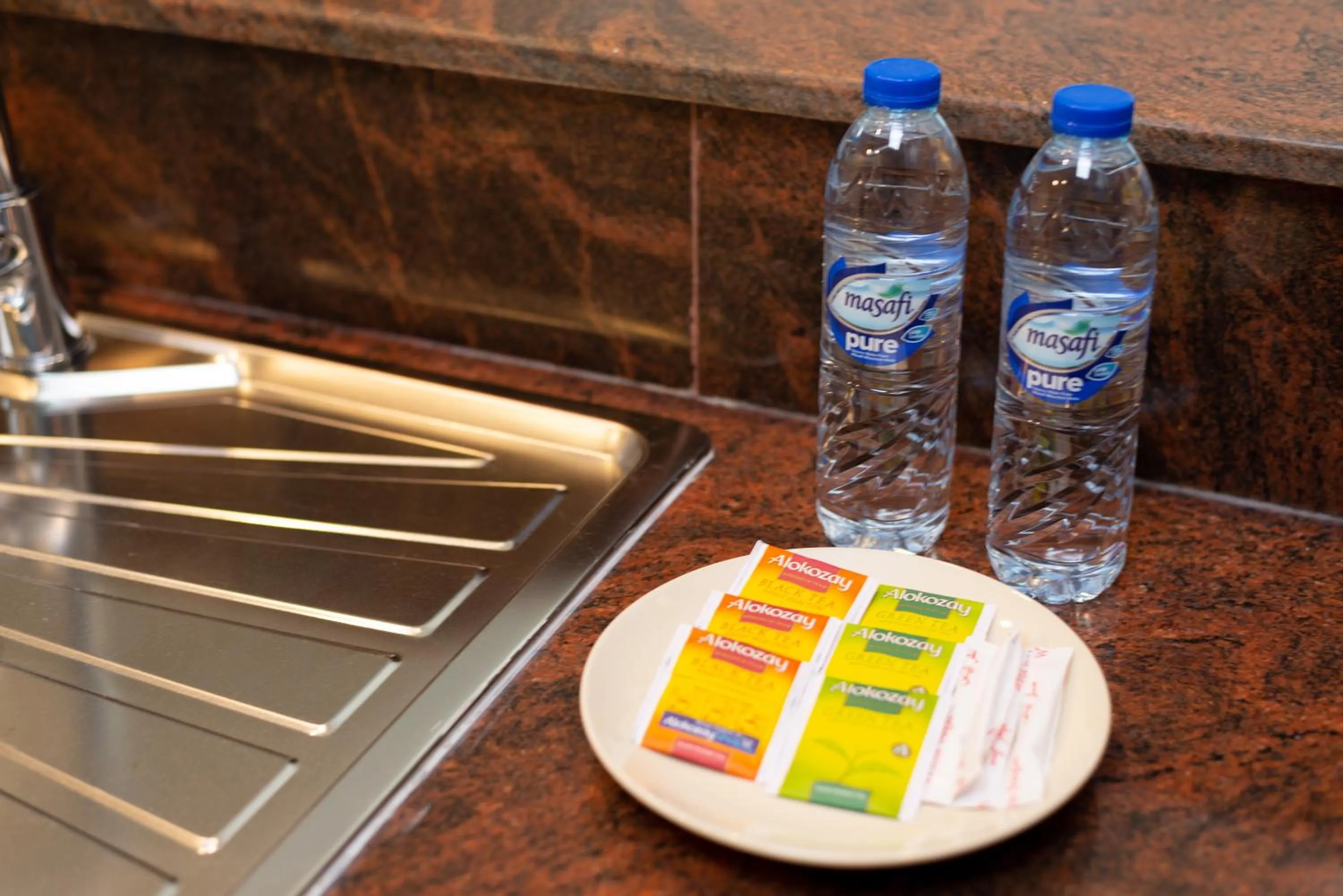 Food and drinks in Marco Polo - Find your calm escape in Dubai Marina