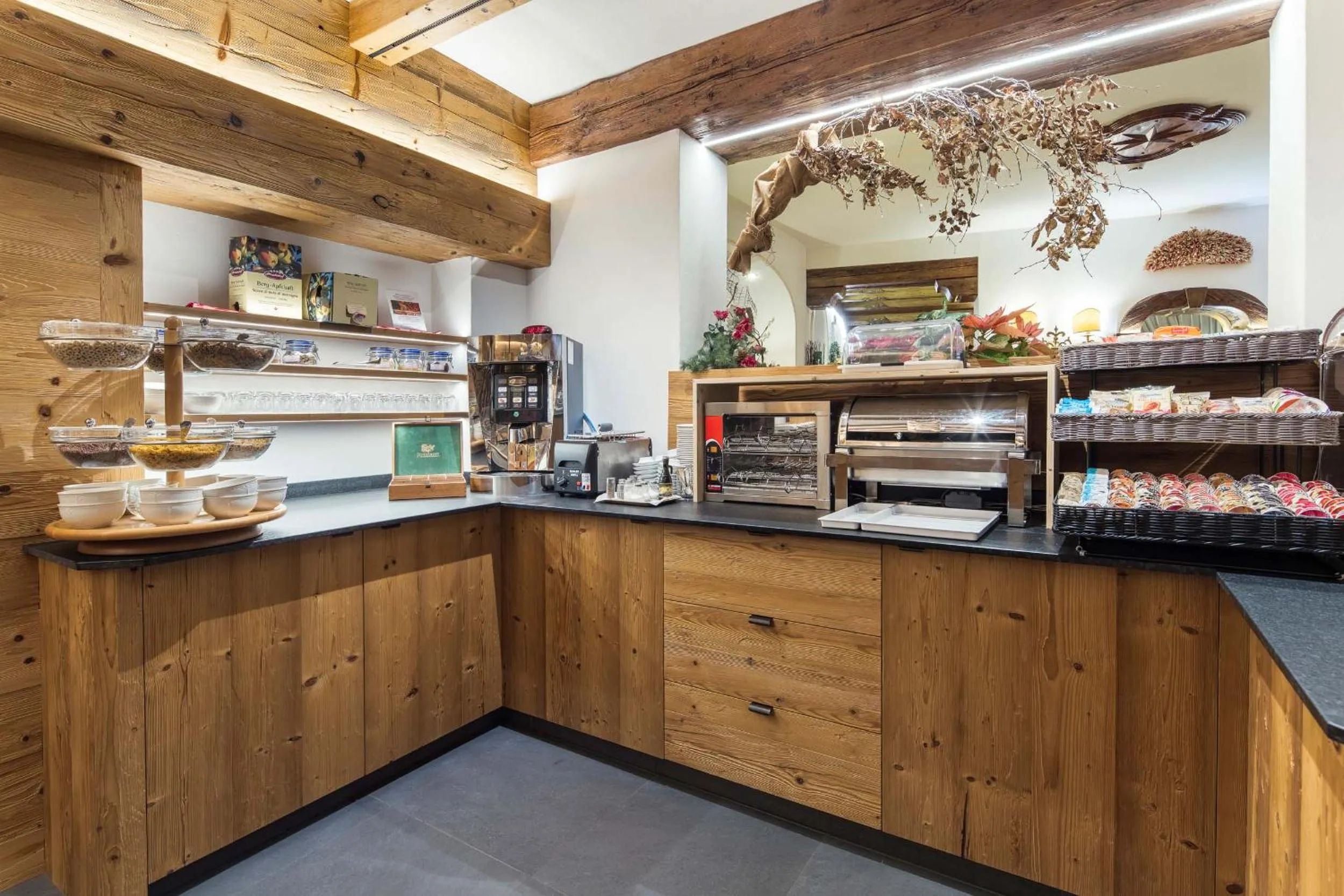 Breakfast in Hotel Columbia & Spa