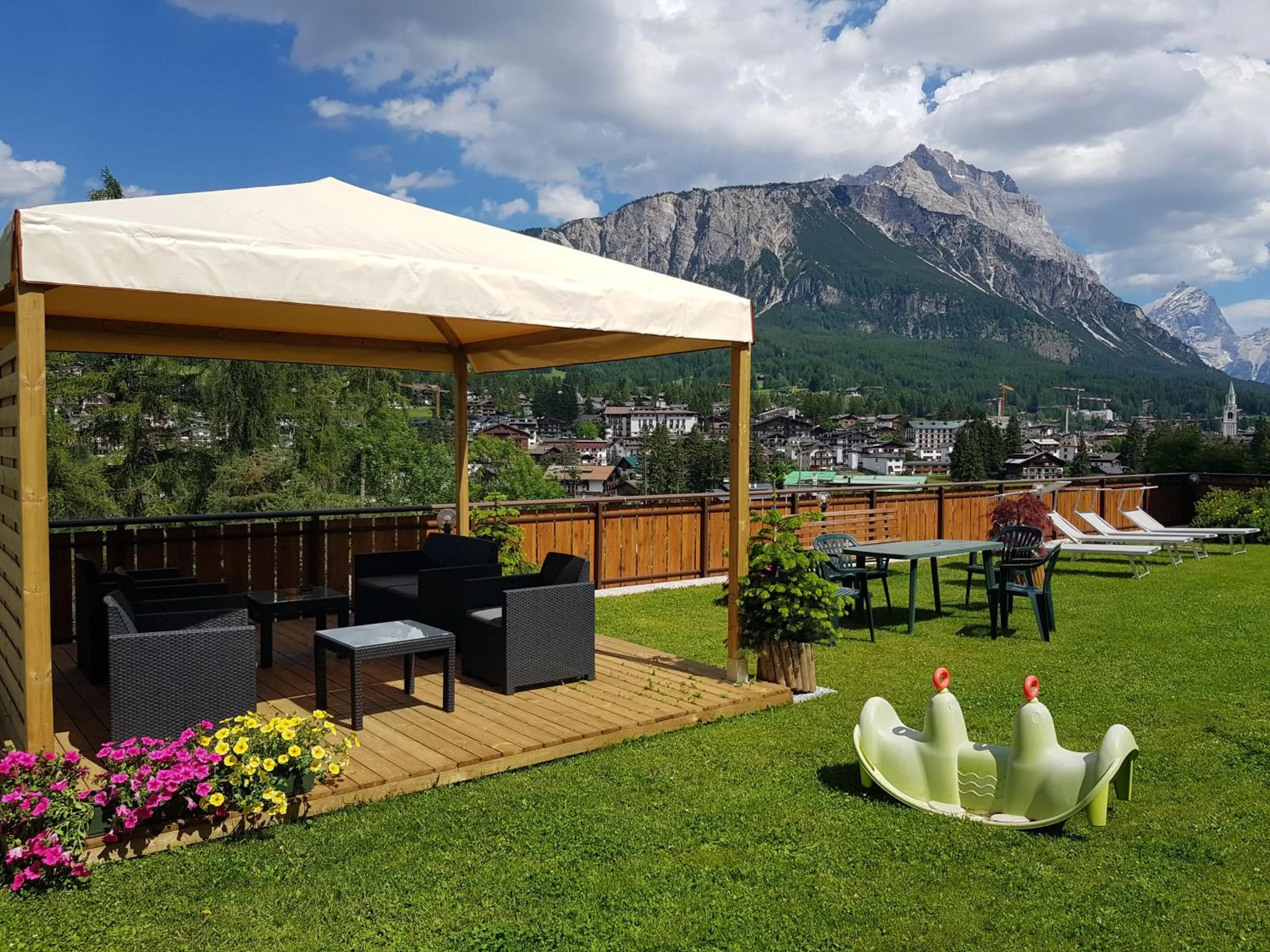 Property building in Hotel Columbia & Spa