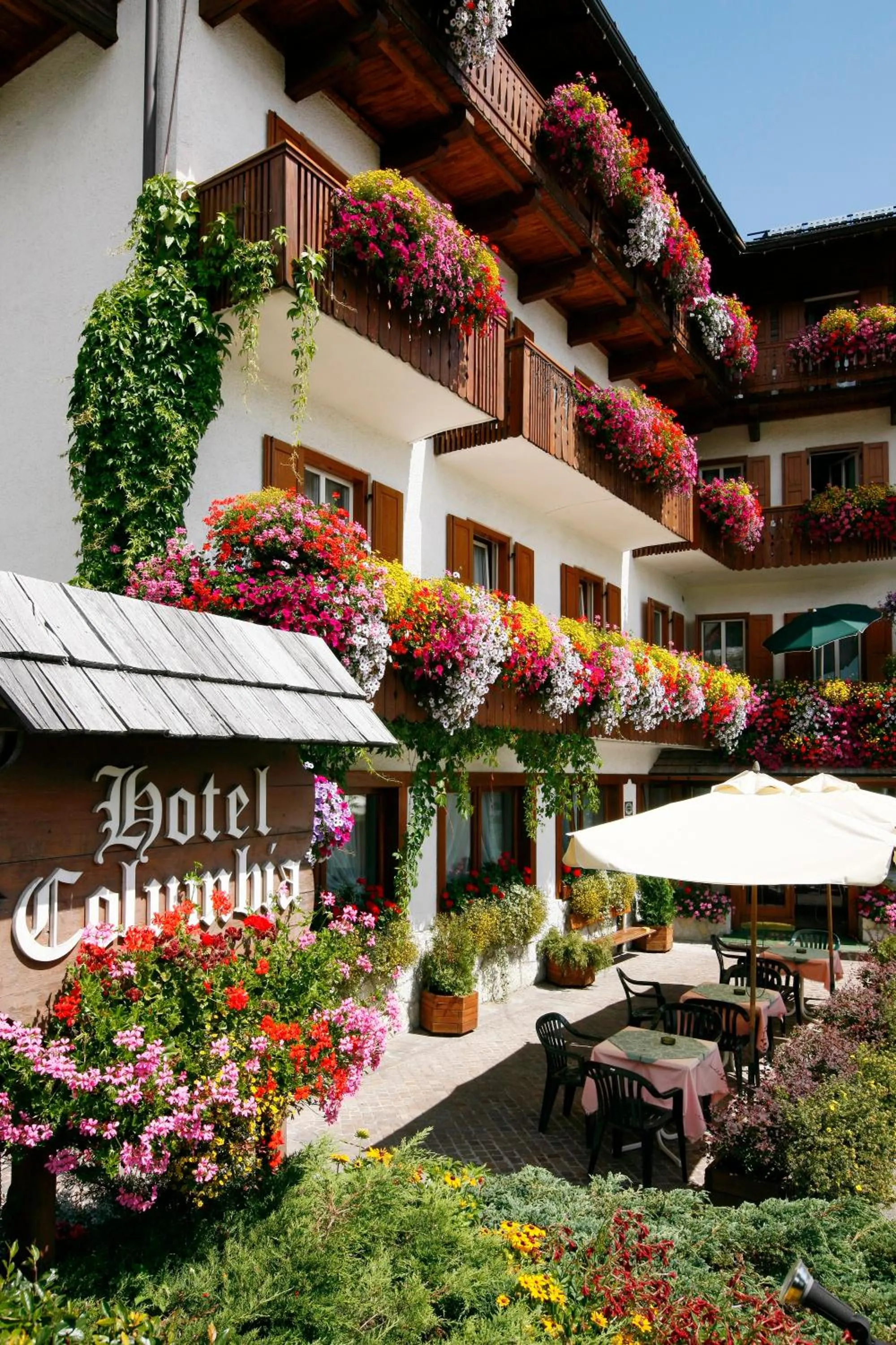 Facade/entrance in Hotel Columbia & Spa
