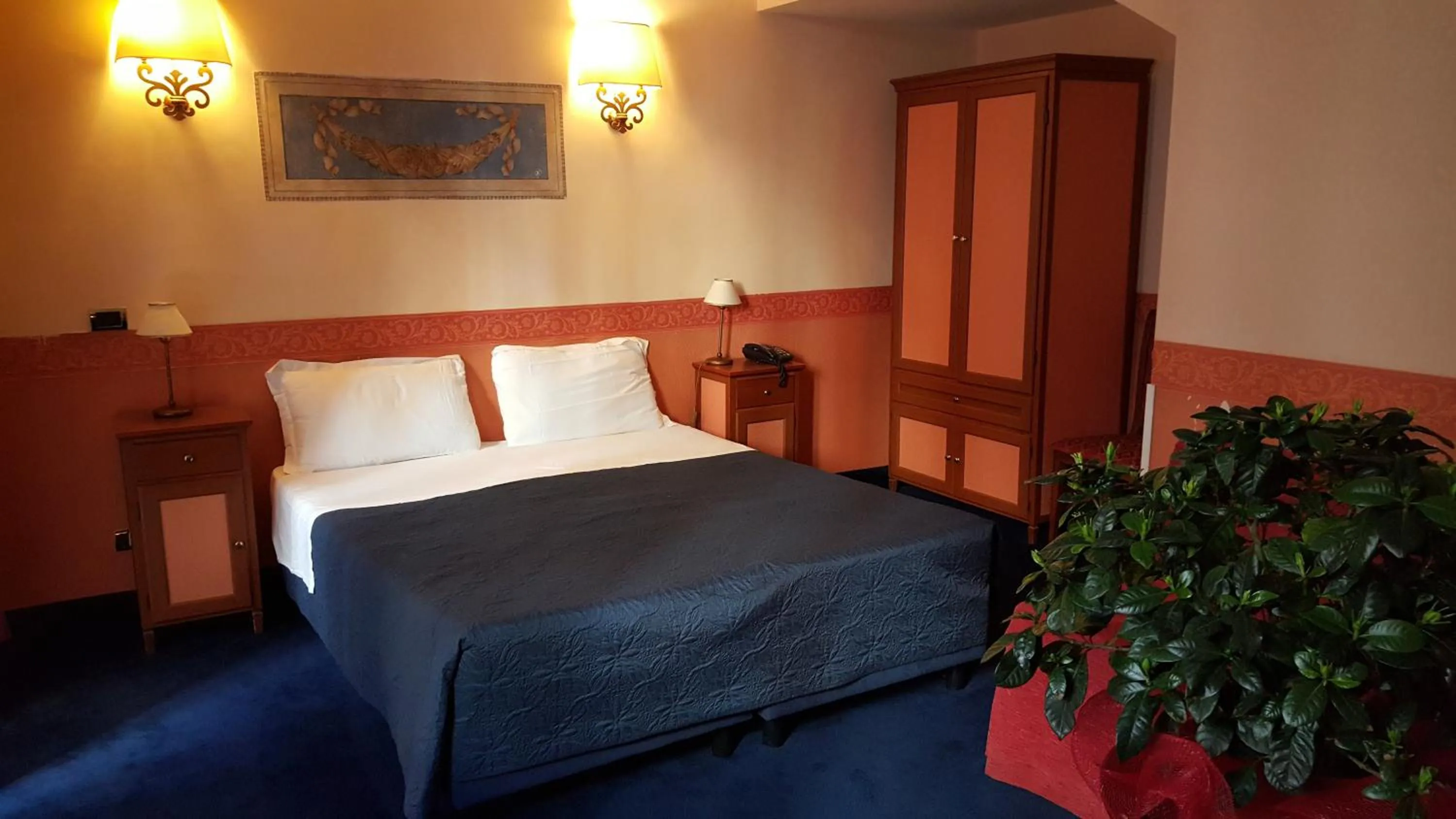 Photo of the whole room, Bed in Relais Hotel Antico Palazzo Rospigliosi