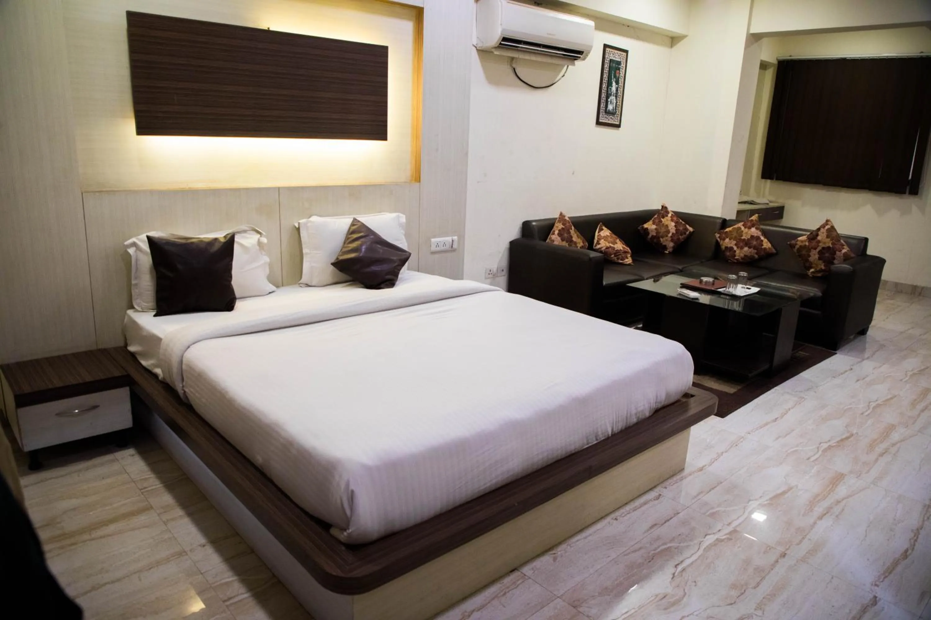 Bed in Hotel Haveli Palace