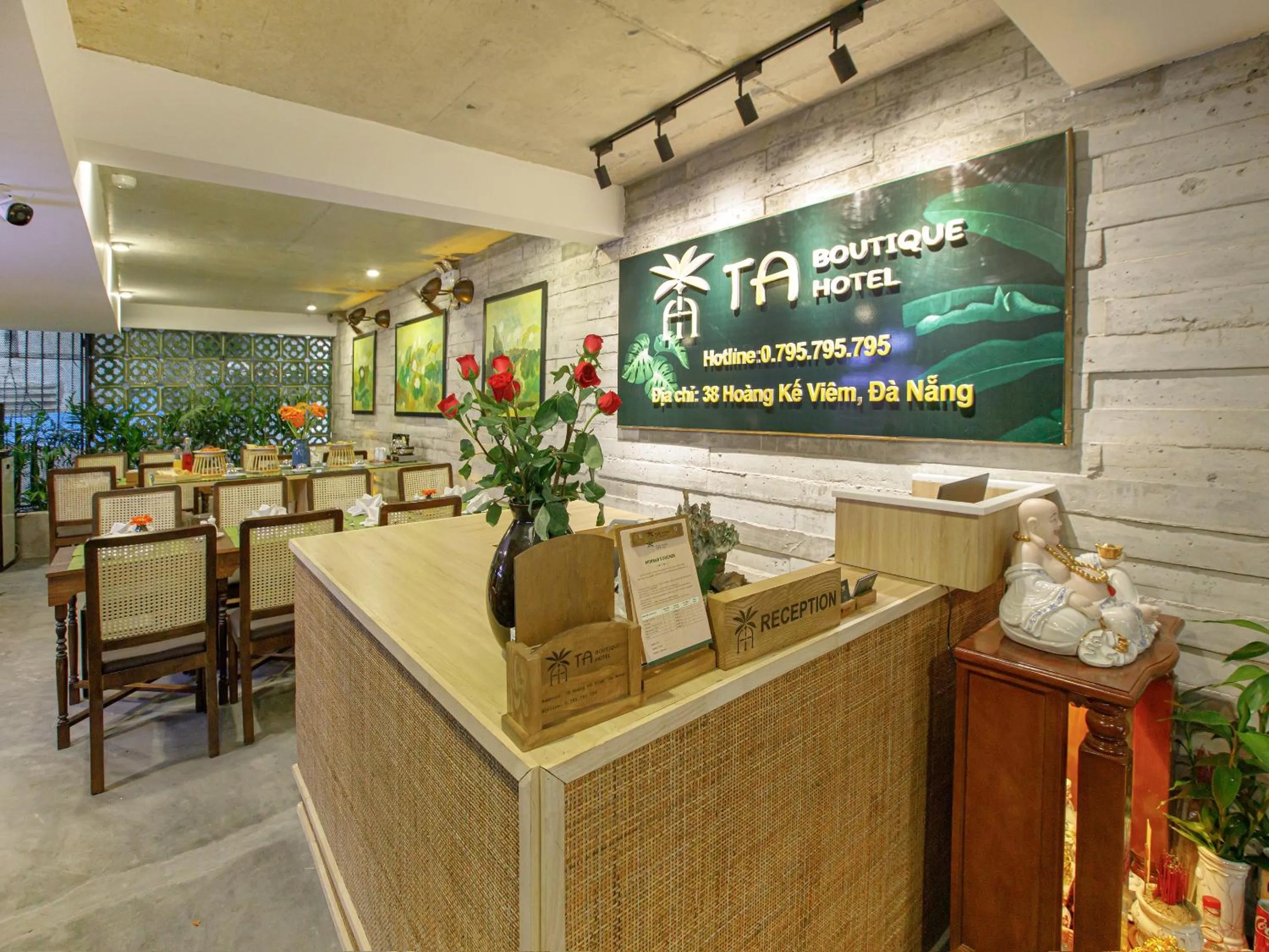 Restaurant/places to eat in TA Danang Boutique Hotel