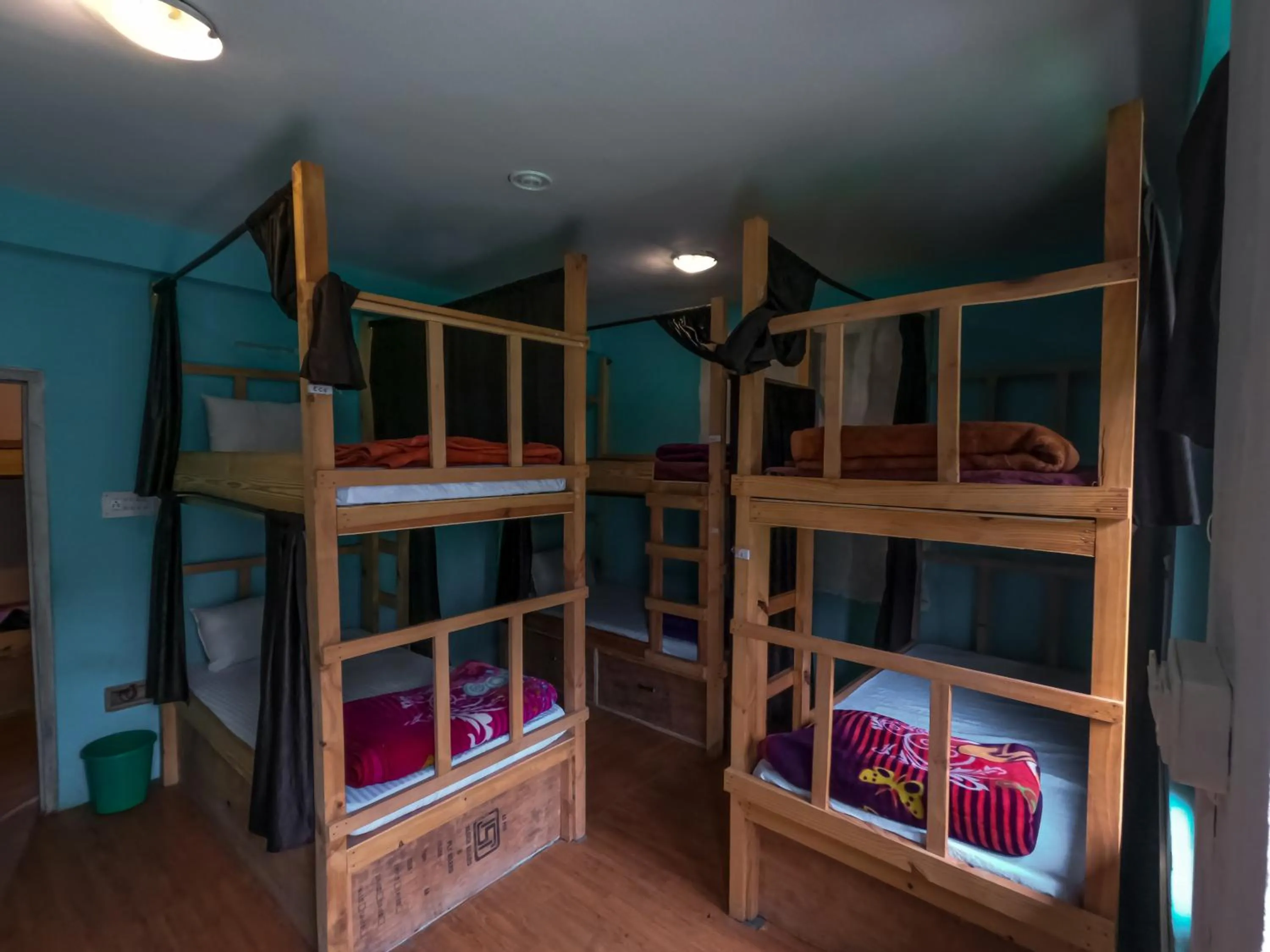 Bed in indian backpackers hostel