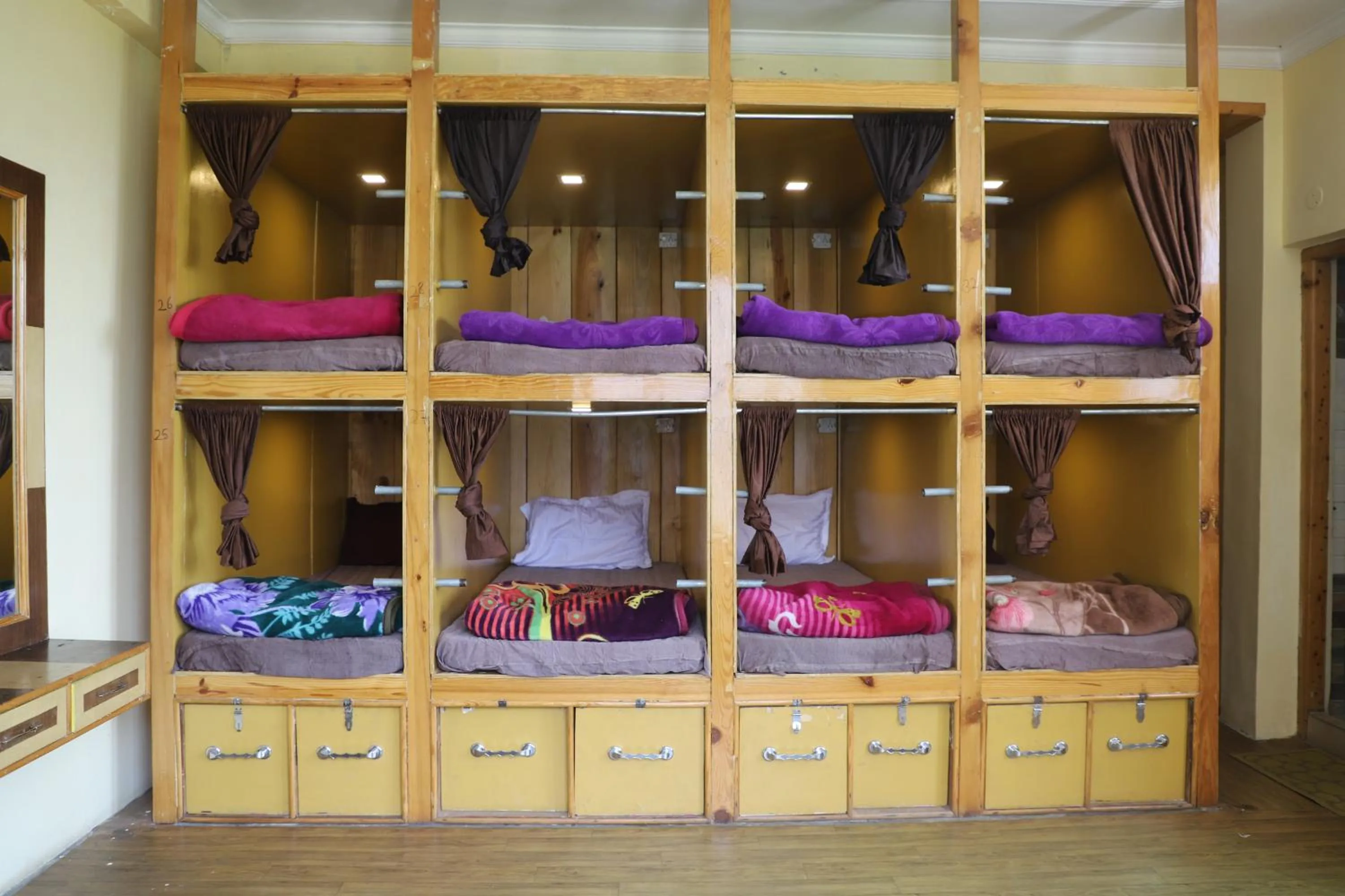 Bed in indian backpackers hostel