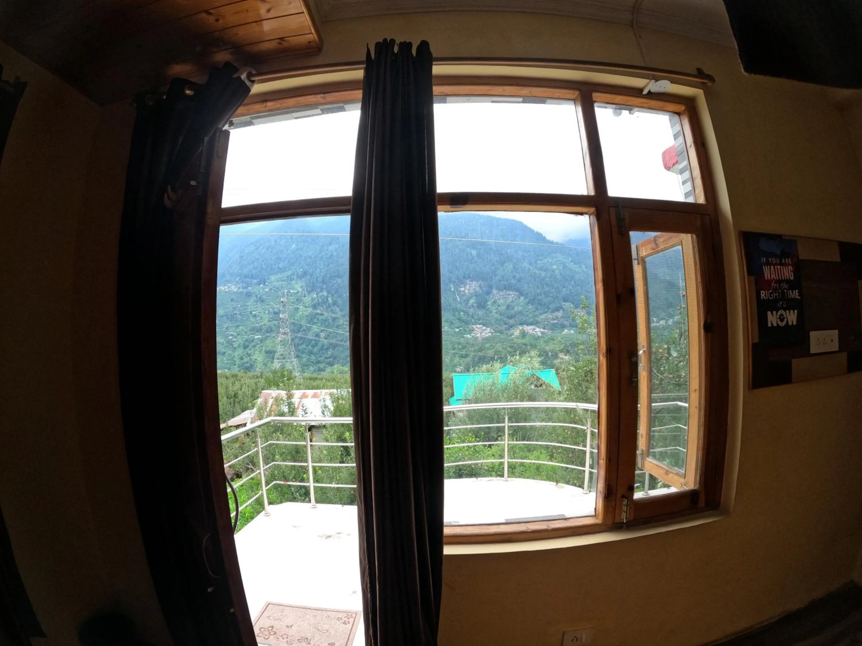 Bedroom in indian backpackers hostel