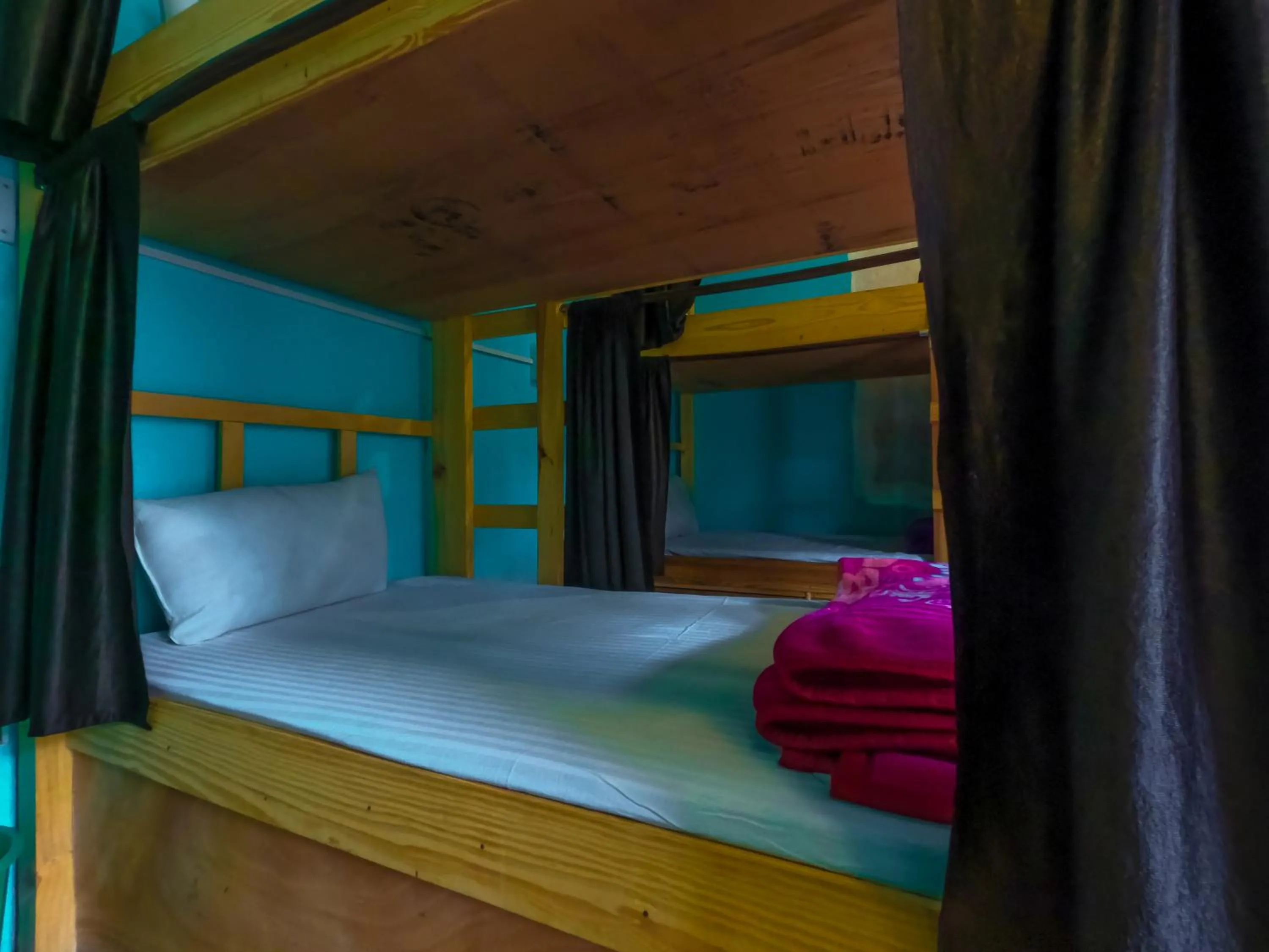 Bed in indian backpackers hostel