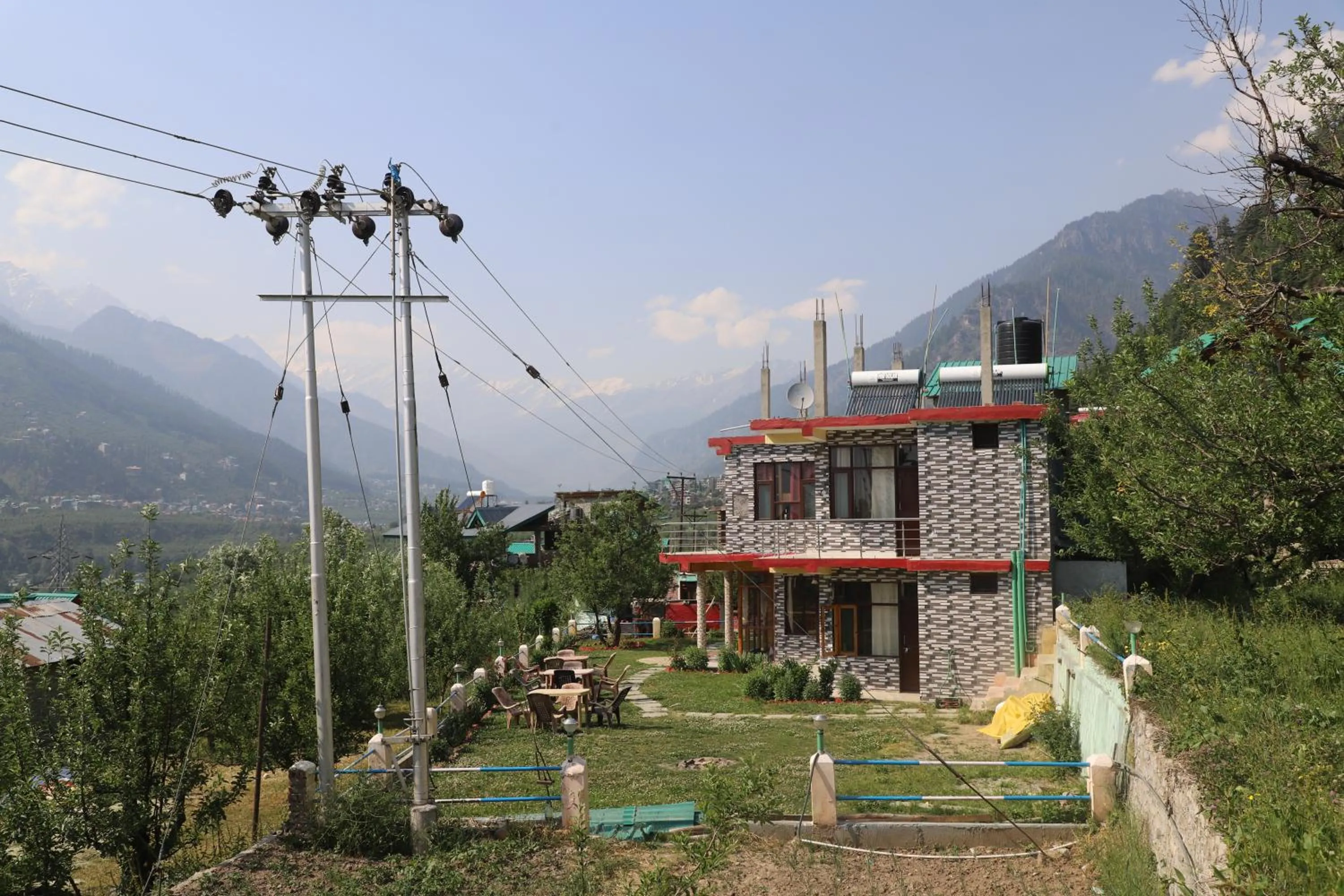 Neighbourhood in indian backpackers hostel