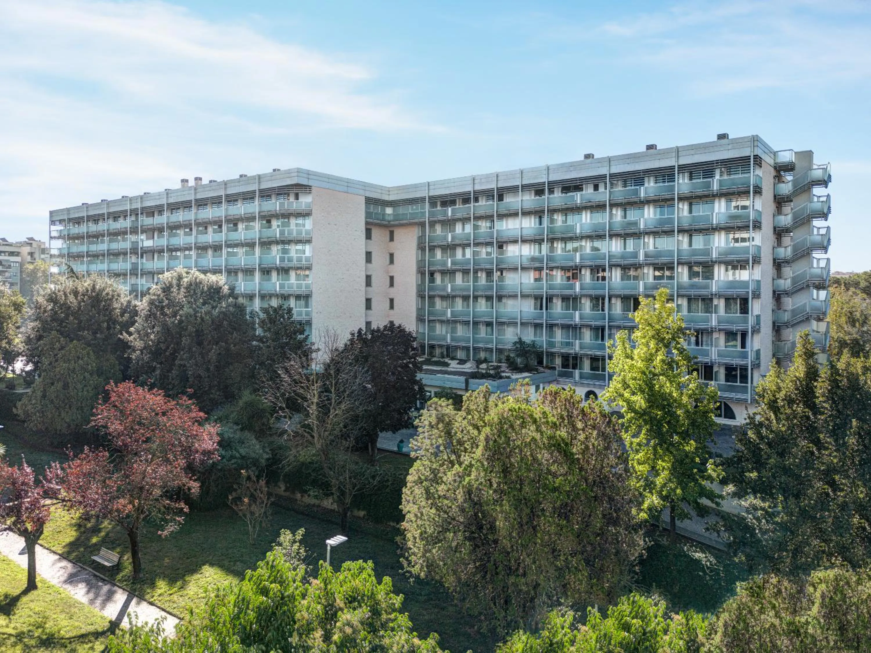 Property building in Occidental Aran Park