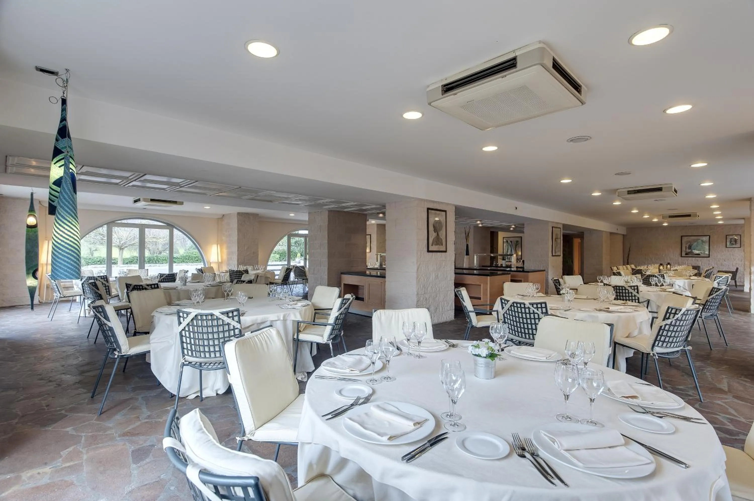 Meals in Occidental Aran Park