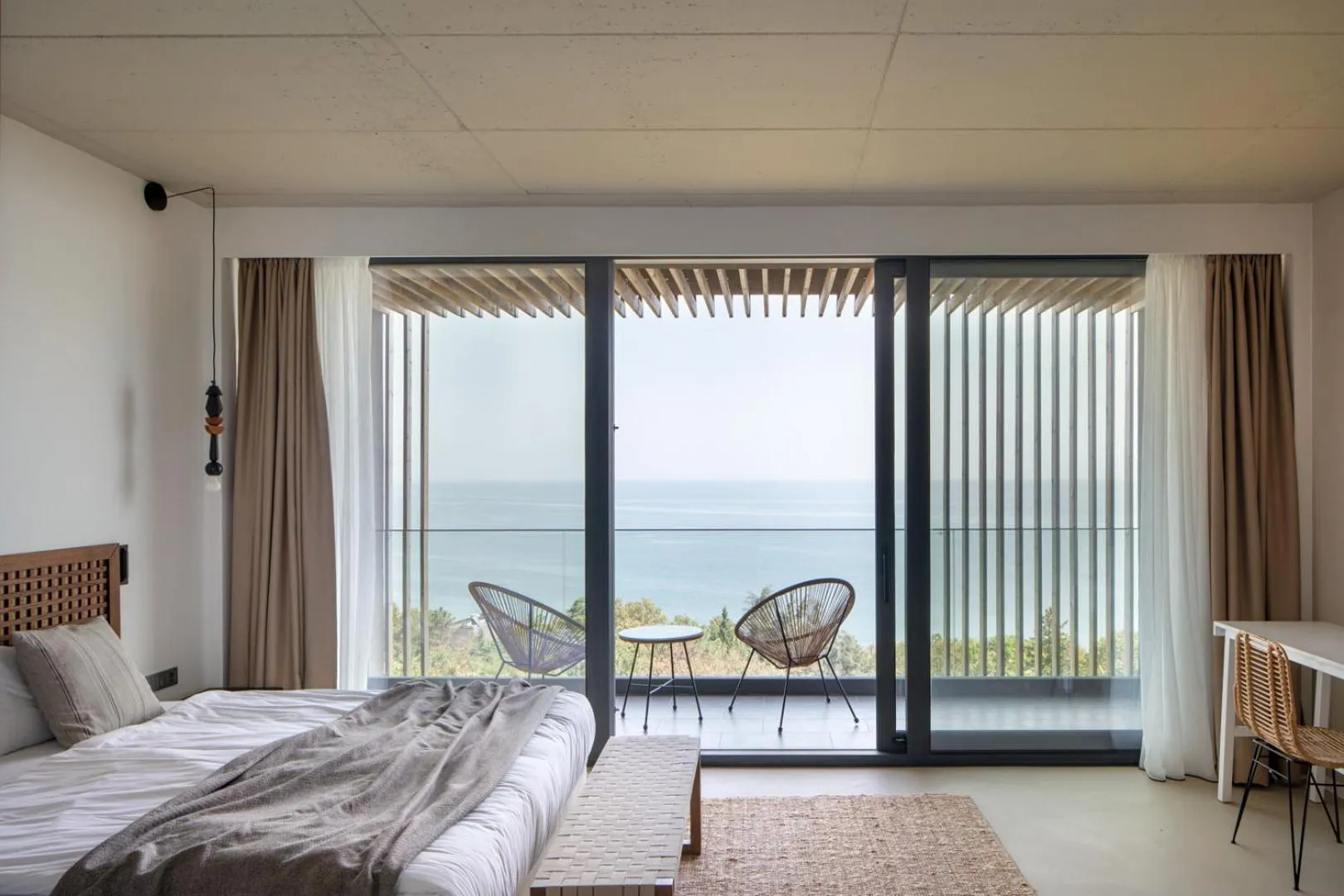 Bedroom in Umani Hotel - Free Beach - Free Parking