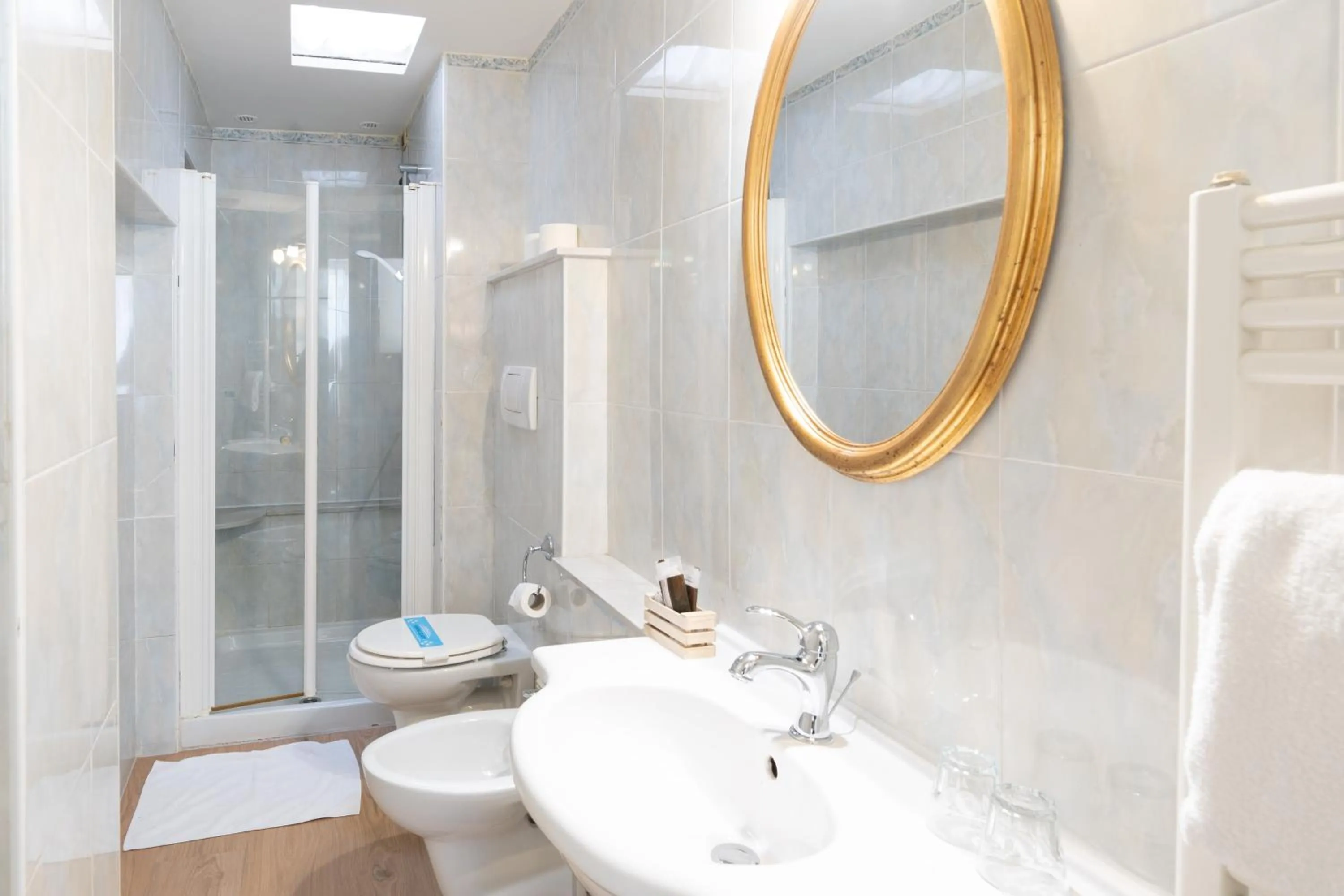 Shower in Hotel Manzoni Wellness&Spa