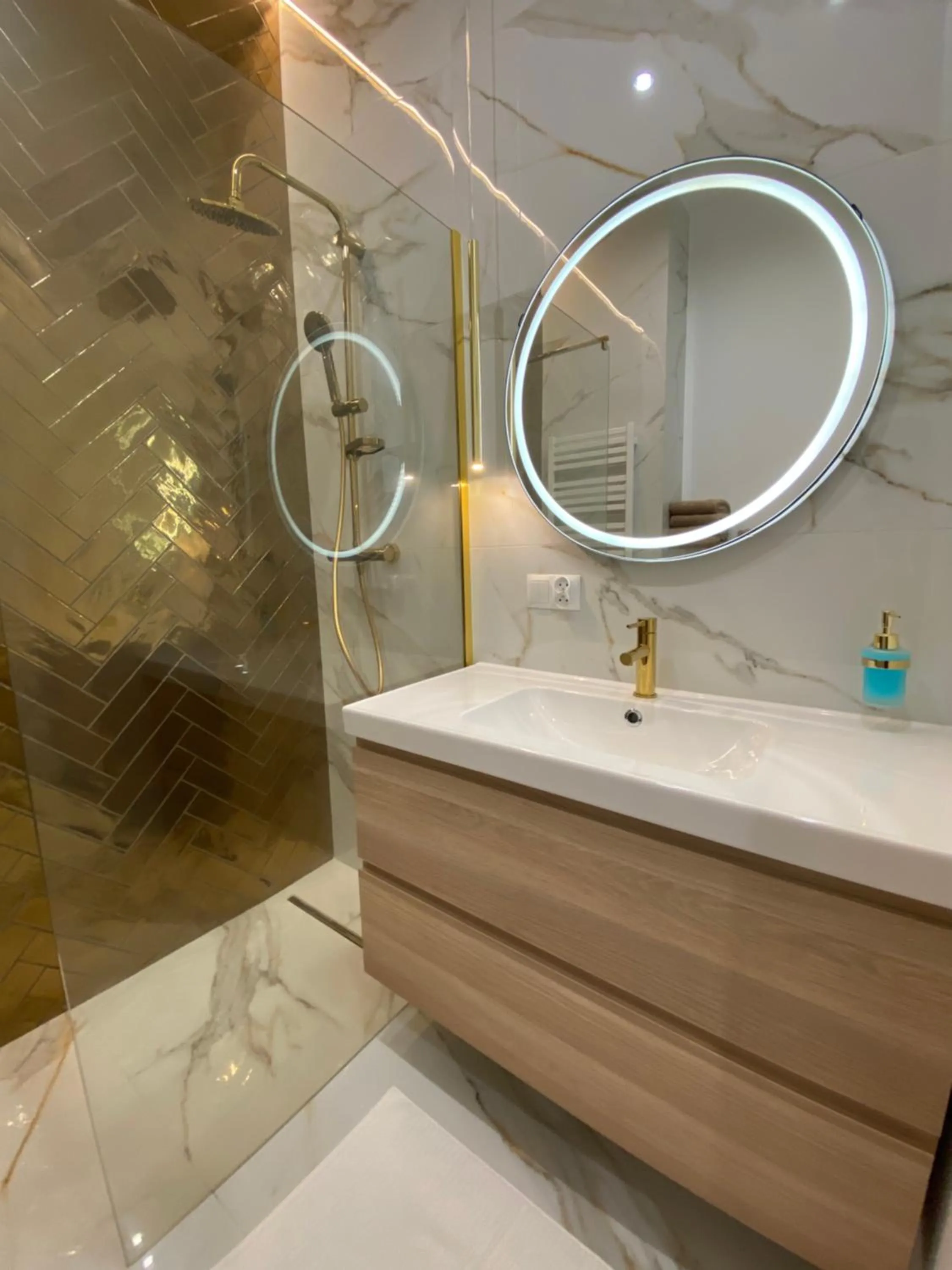 Shower in Apartamenty Hanza Tower Gold