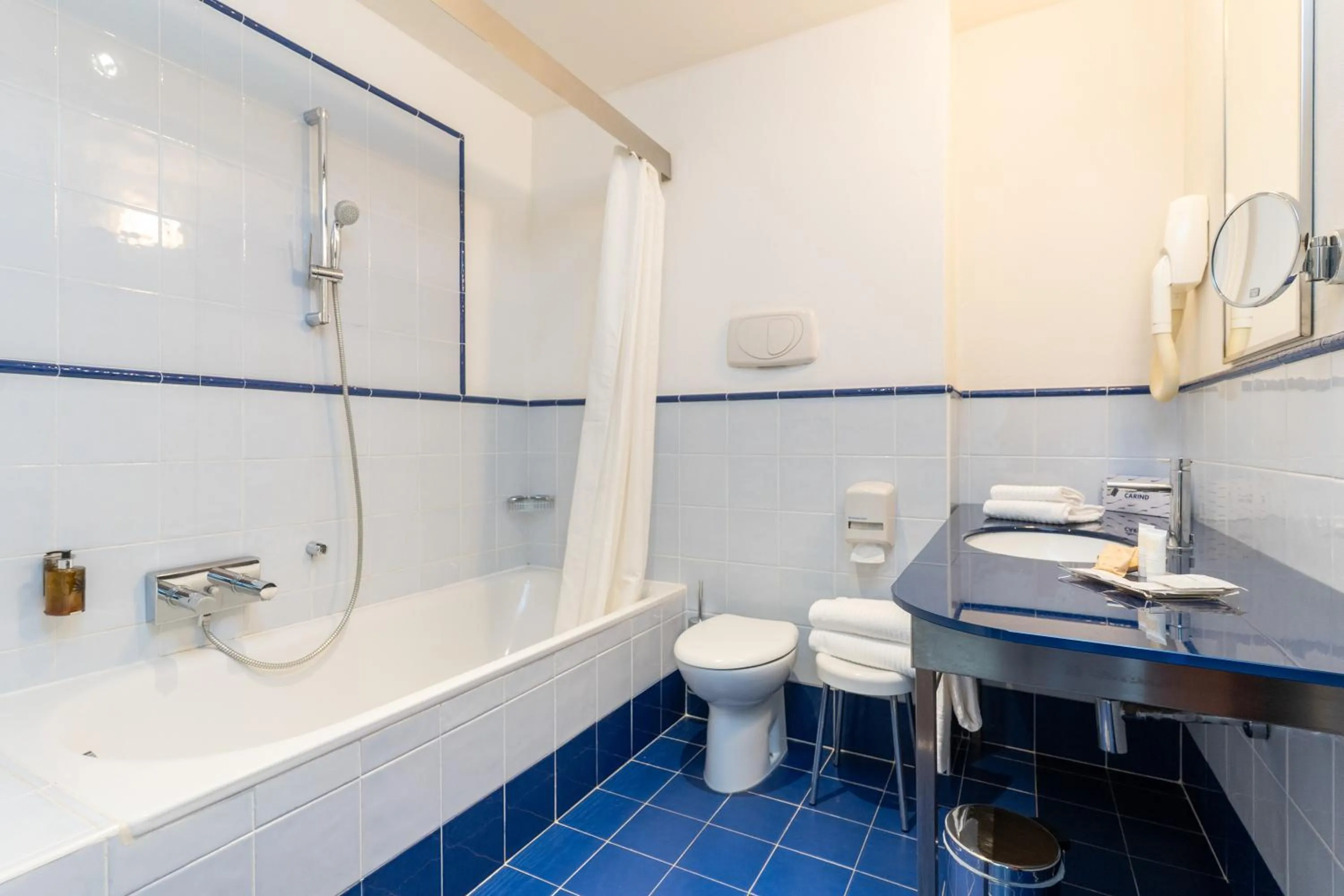 Toilet in Hotel Balance