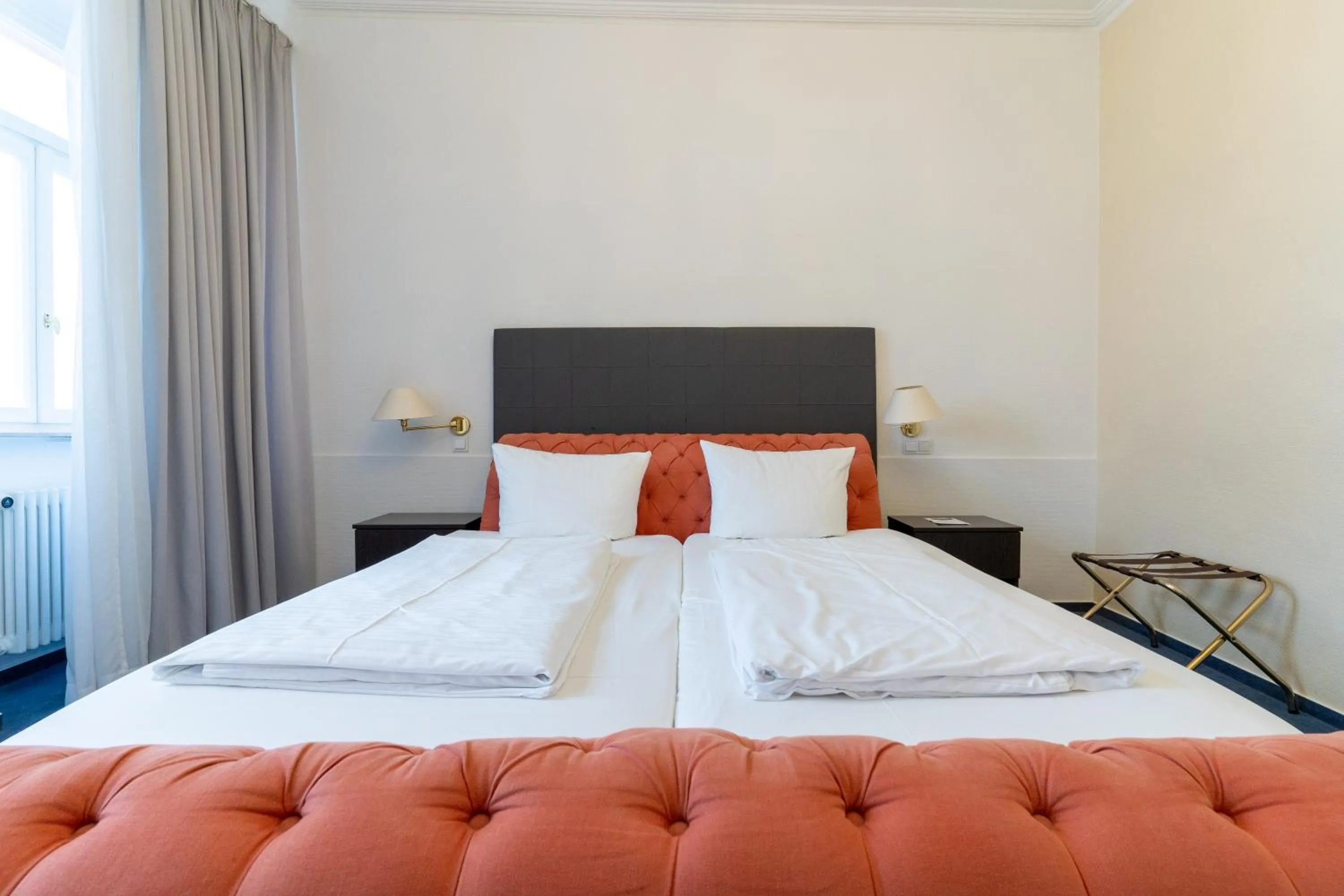 Bed in Hotel zum Ritter St Georg - Oldest Residential Building in Heidelberg since 1592