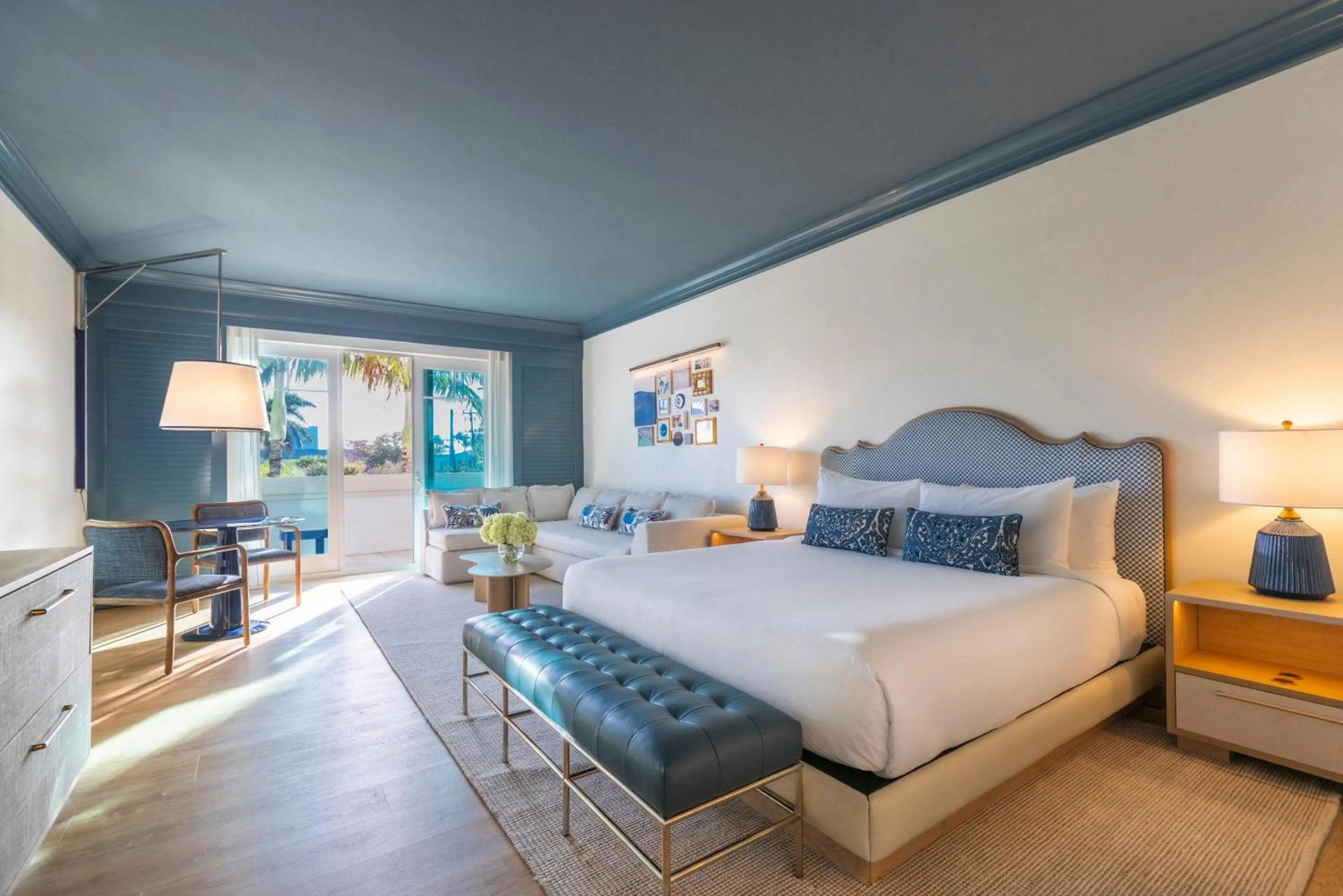 Bed in The Seagate Hotel, Golf & Beach Club, Autograph Collection