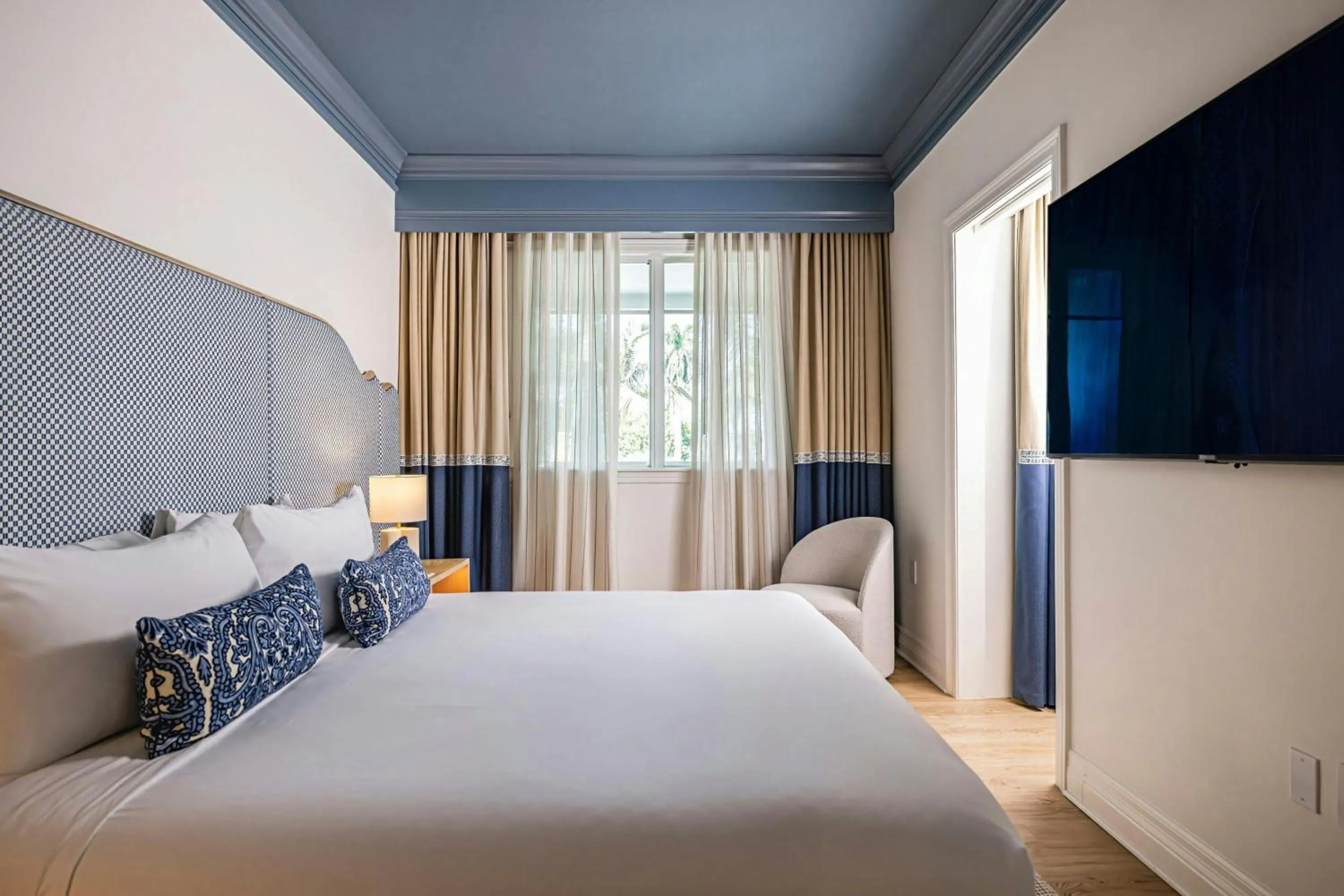 Bedroom, Bed in The Seagate Hotel, Golf & Beach Club, Autograph Collection