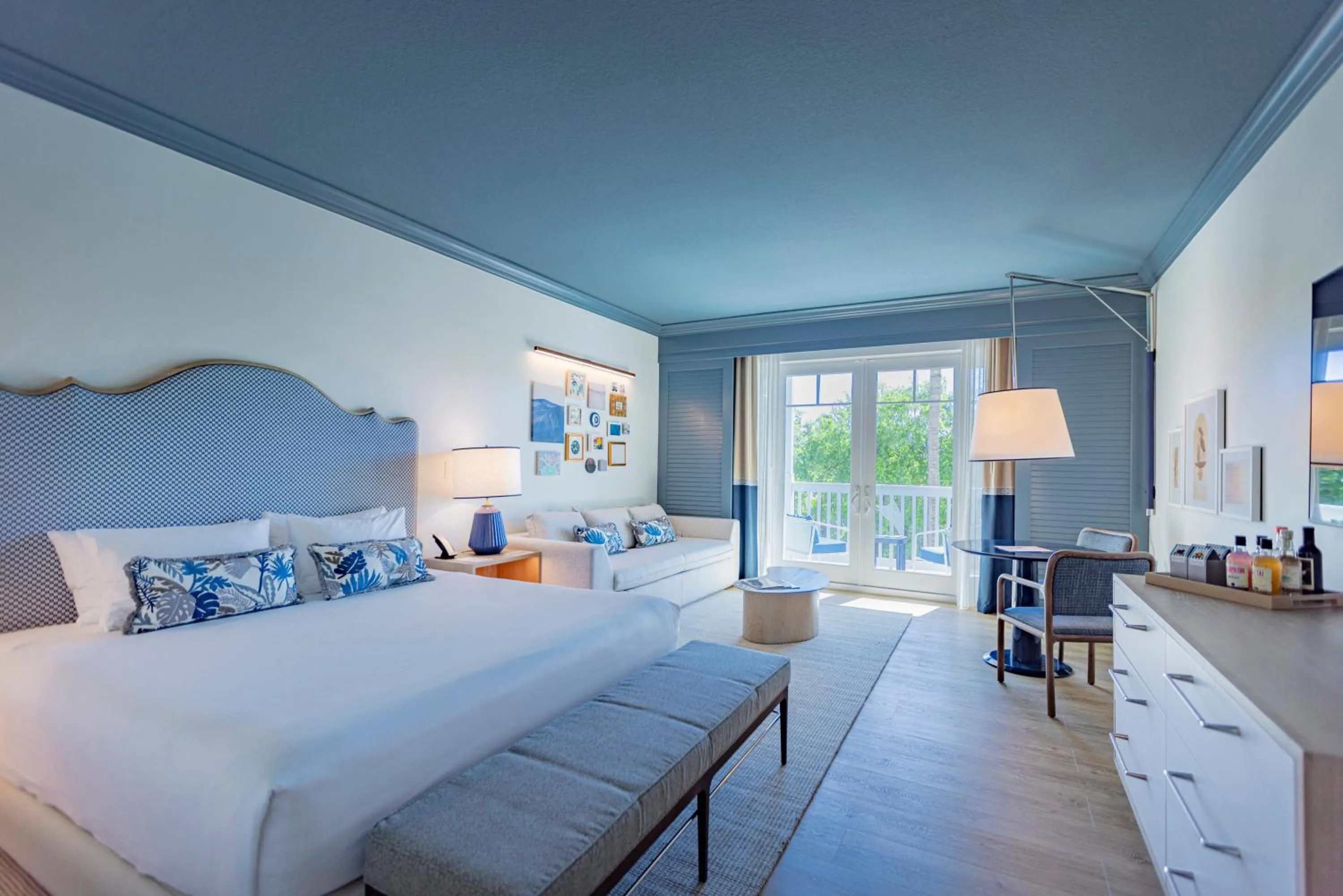 Bedroom, Bed in The Seagate Hotel, Golf & Beach Club, Autograph Collection