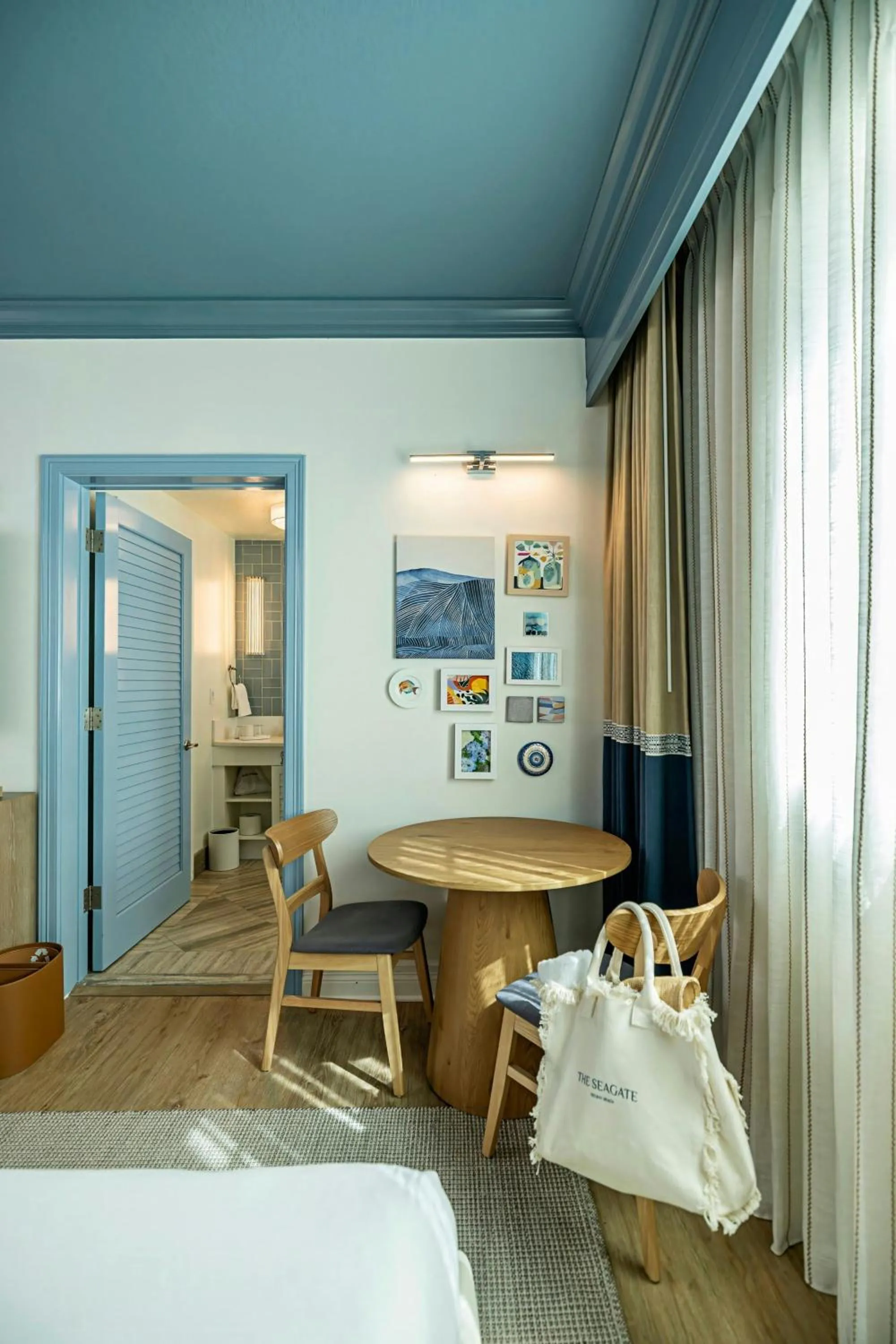 Photo of the whole room, Bed in The Seagate Hotel, Golf & Beach Club, Autograph Collection