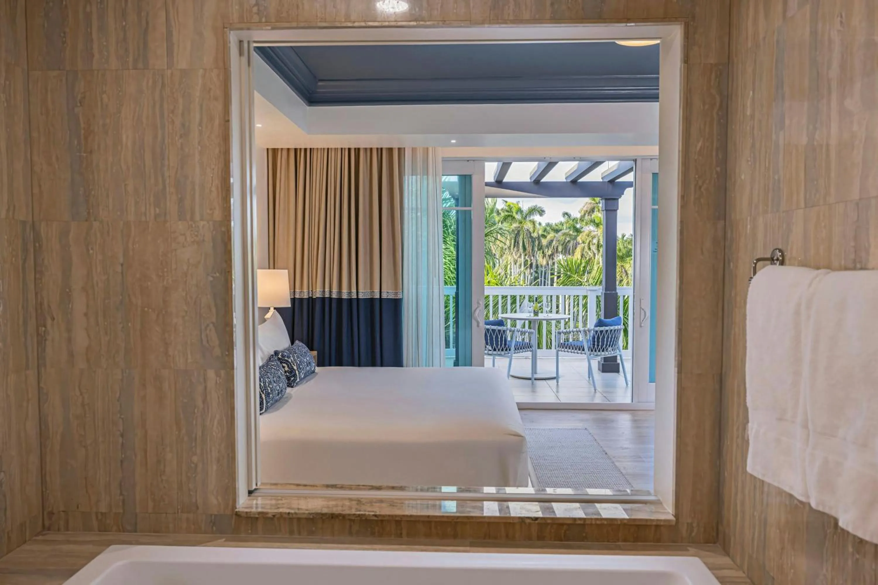 Bedroom, Bed in The Seagate Hotel, Golf & Beach Club, Autograph Collection