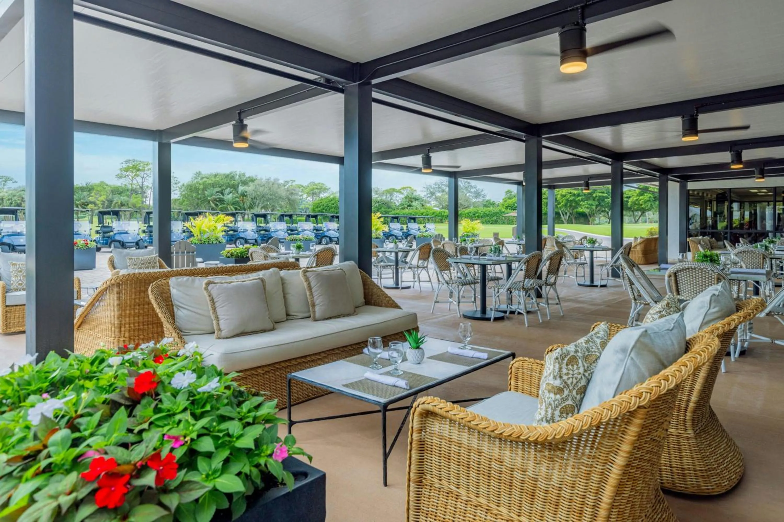 Restaurant/places to eat in The Seagate Hotel, Golf & Beach Club, Autograph Collection