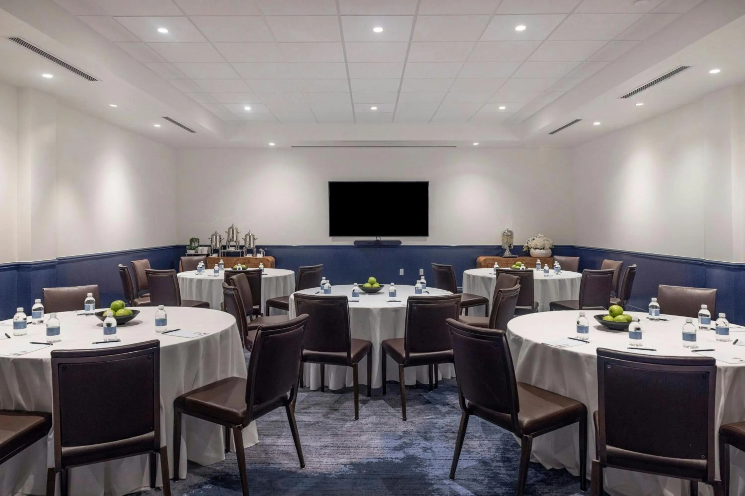 Meeting/conference room in The Seagate Hotel, Golf & Beach Club, Autograph Collection