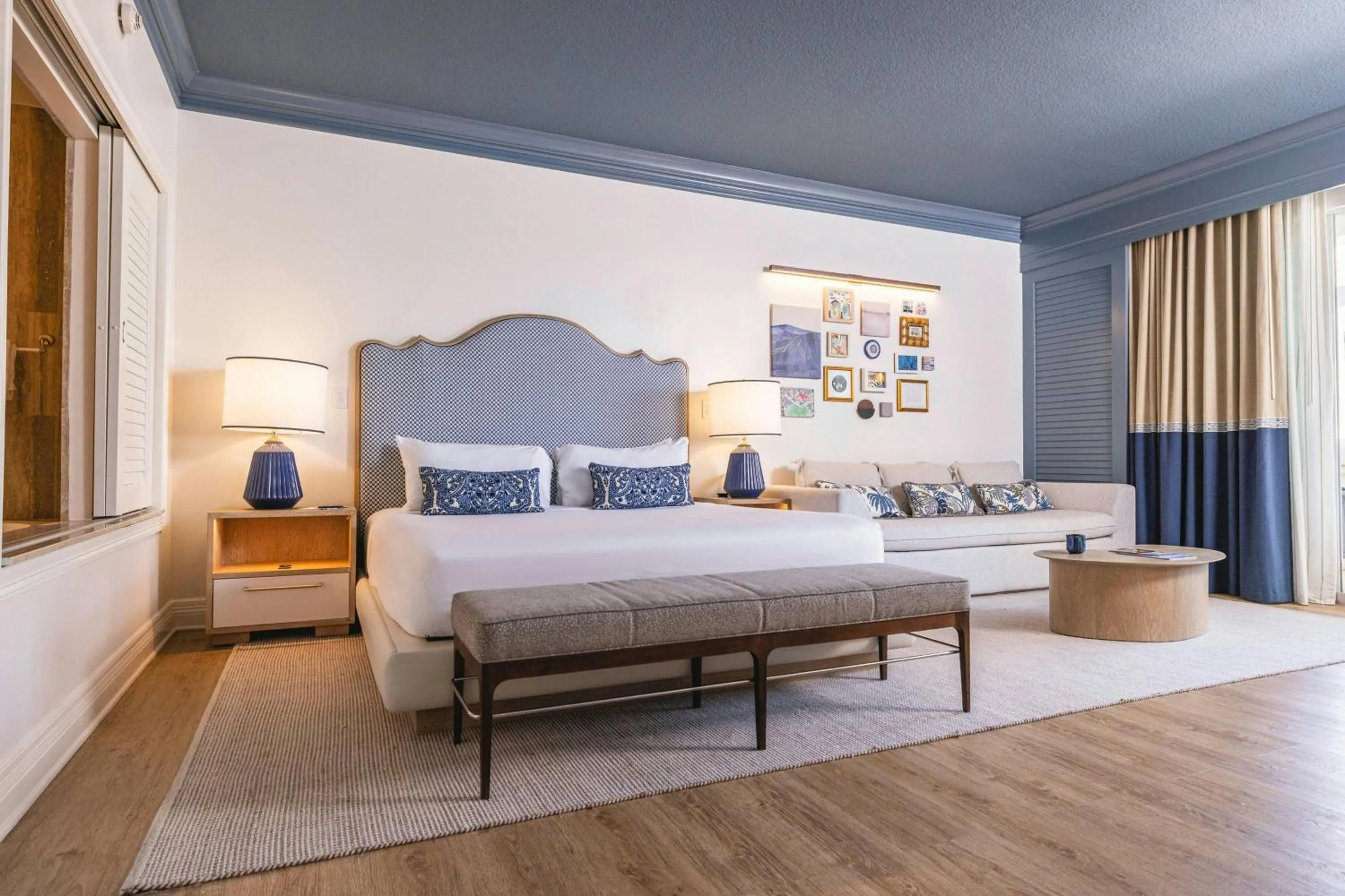 Photo of the whole room, Bed in The Seagate Hotel, Golf & Beach Club, Autograph Collection