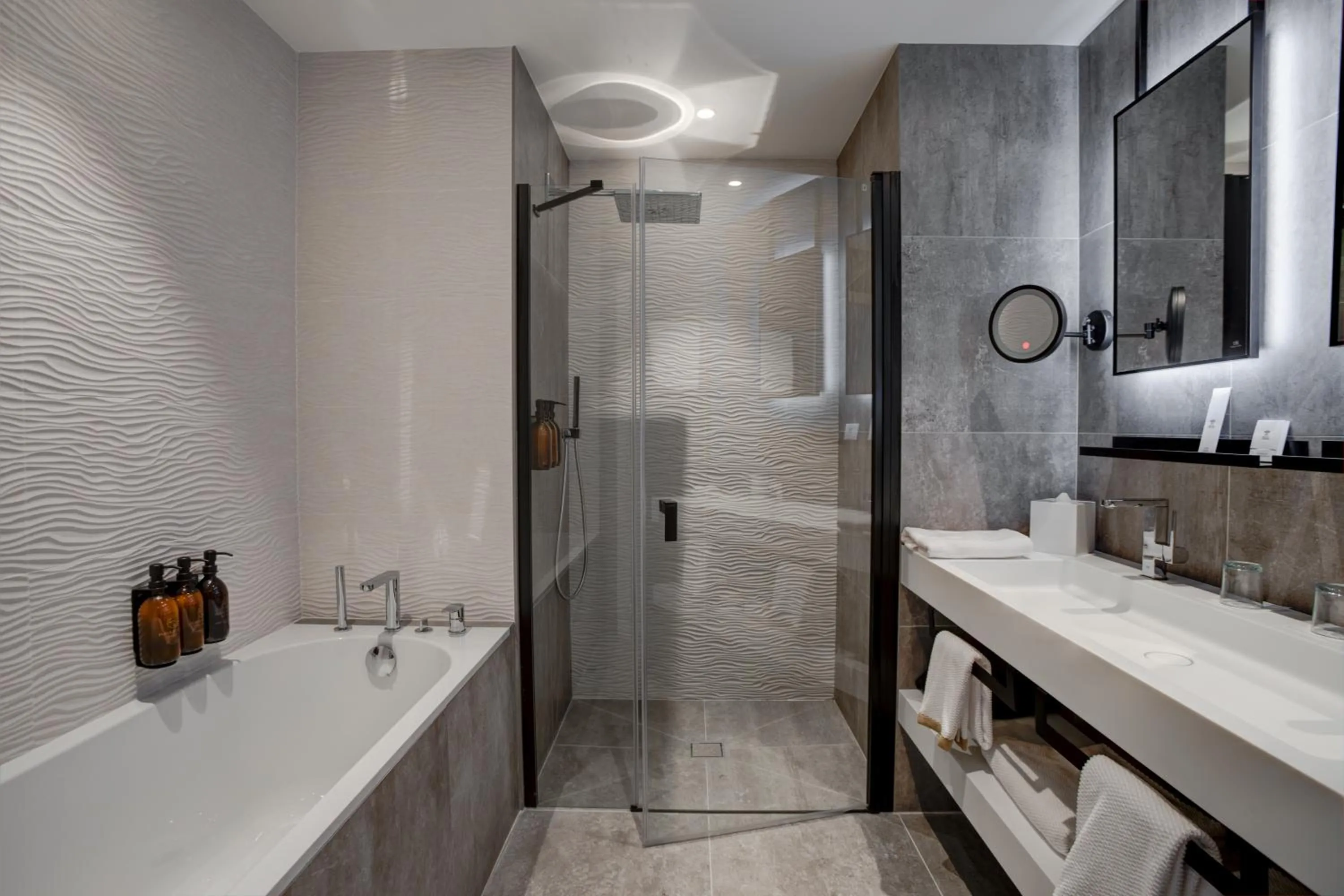 Bathroom in Fleur de Loire